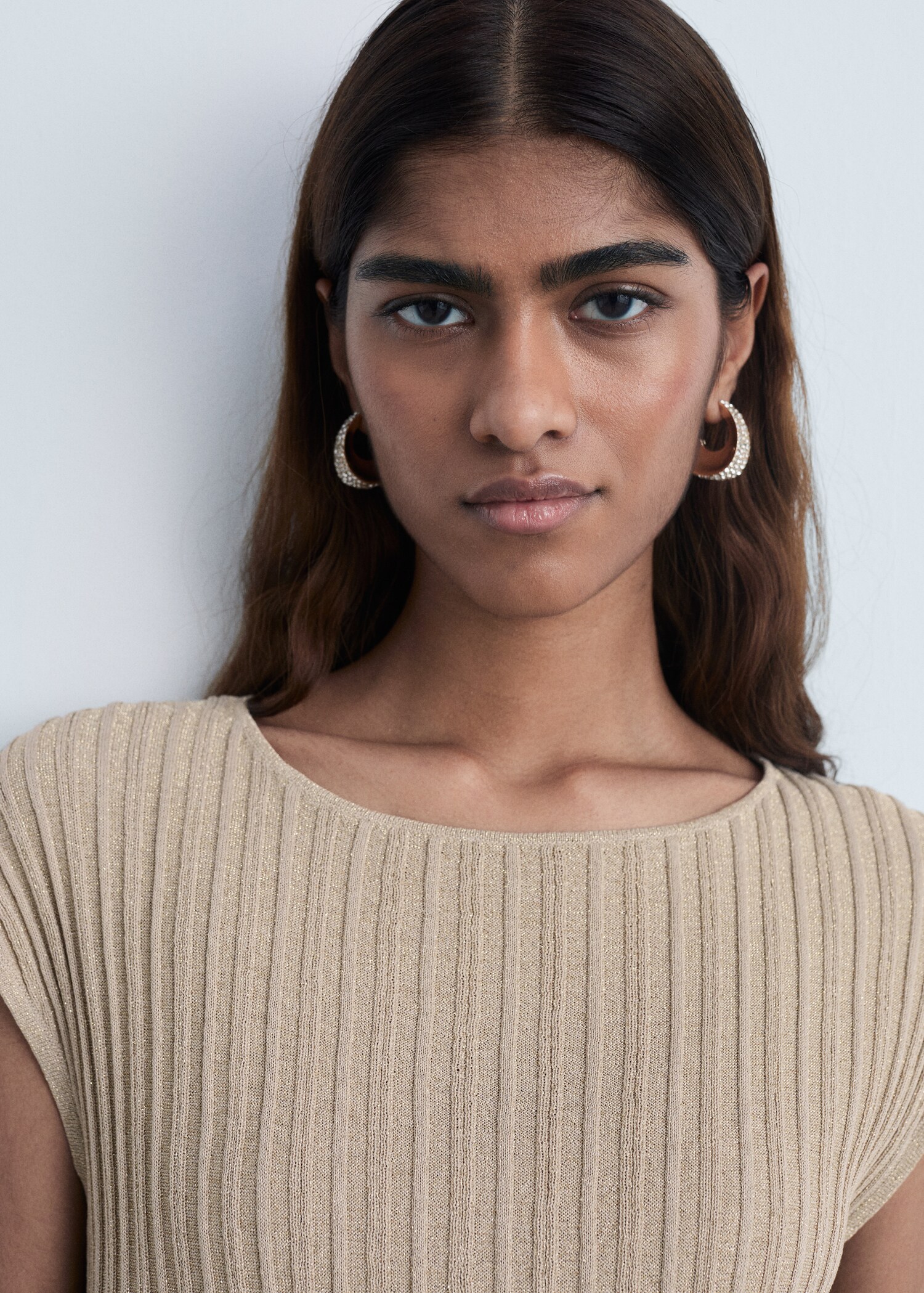 Knitted dress with shiny finish - Details of the article 1