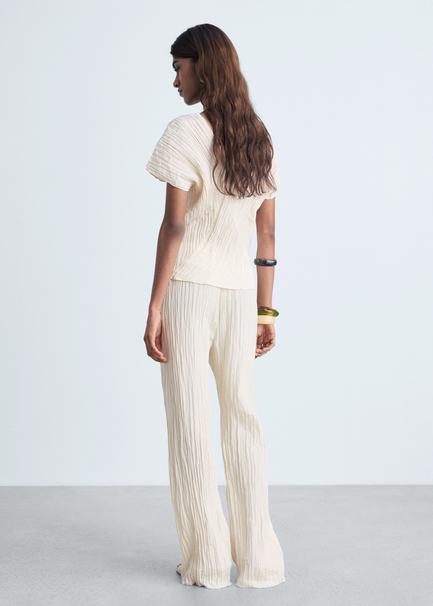 Pleated straight trousers - Reverse of the article
