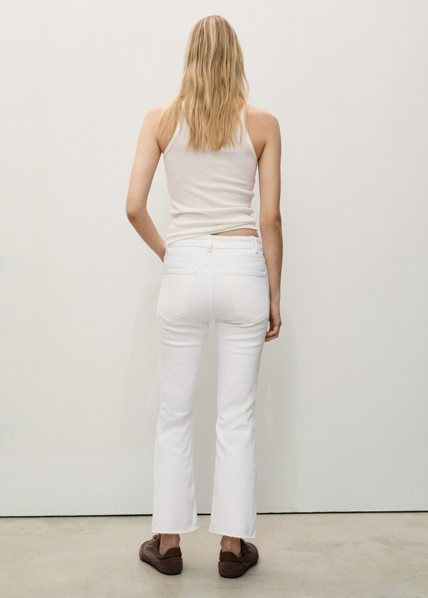 Sienna flared cropped jeans - Reverse of the article
