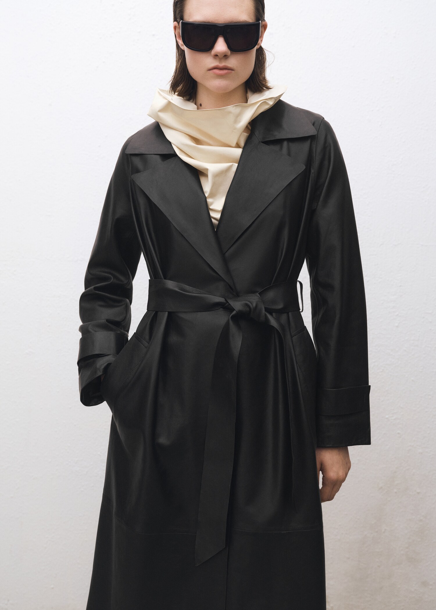 Leather trench coat with belt - Medium plane