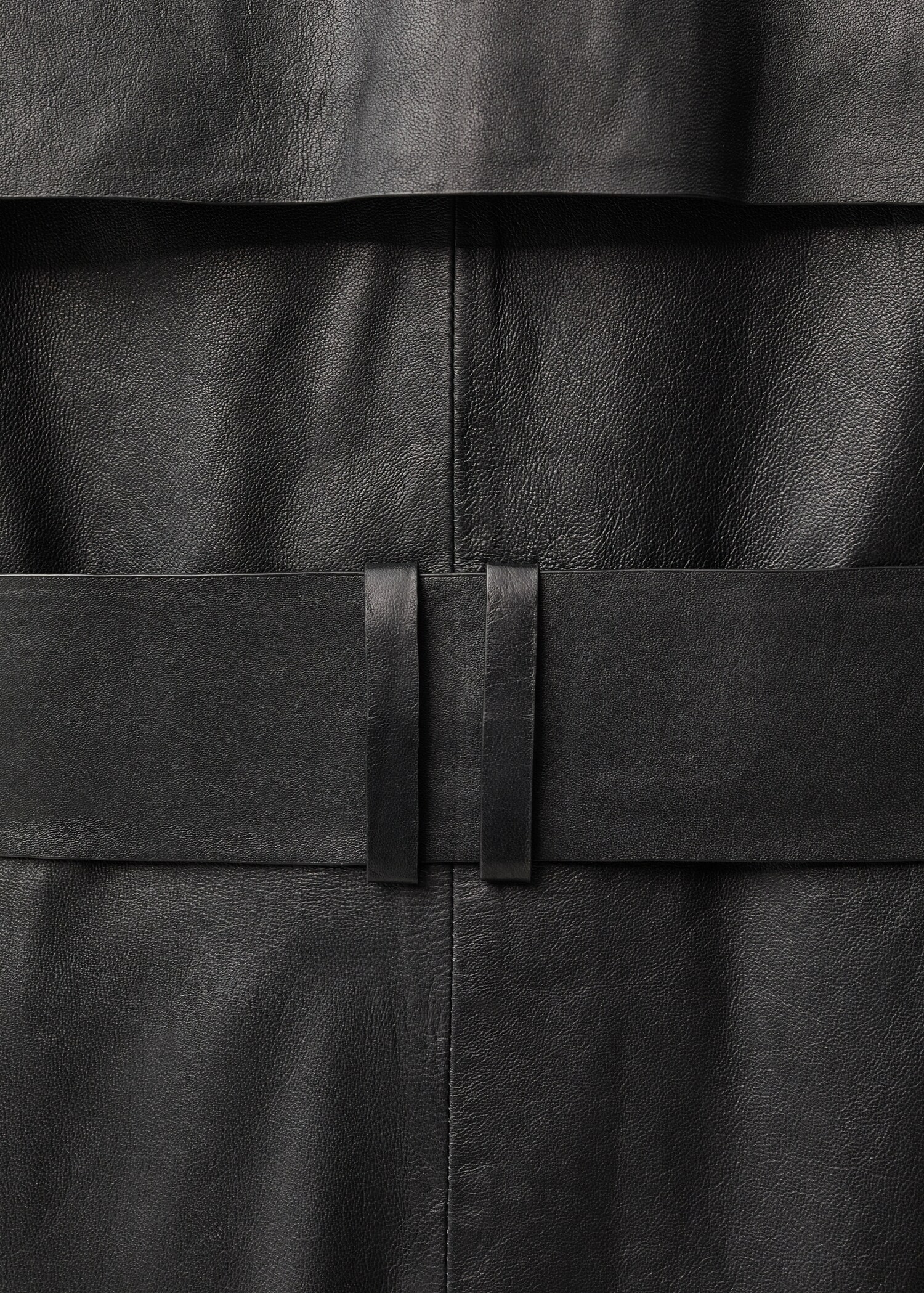 Leather trench coat with belt - Details of the article 0