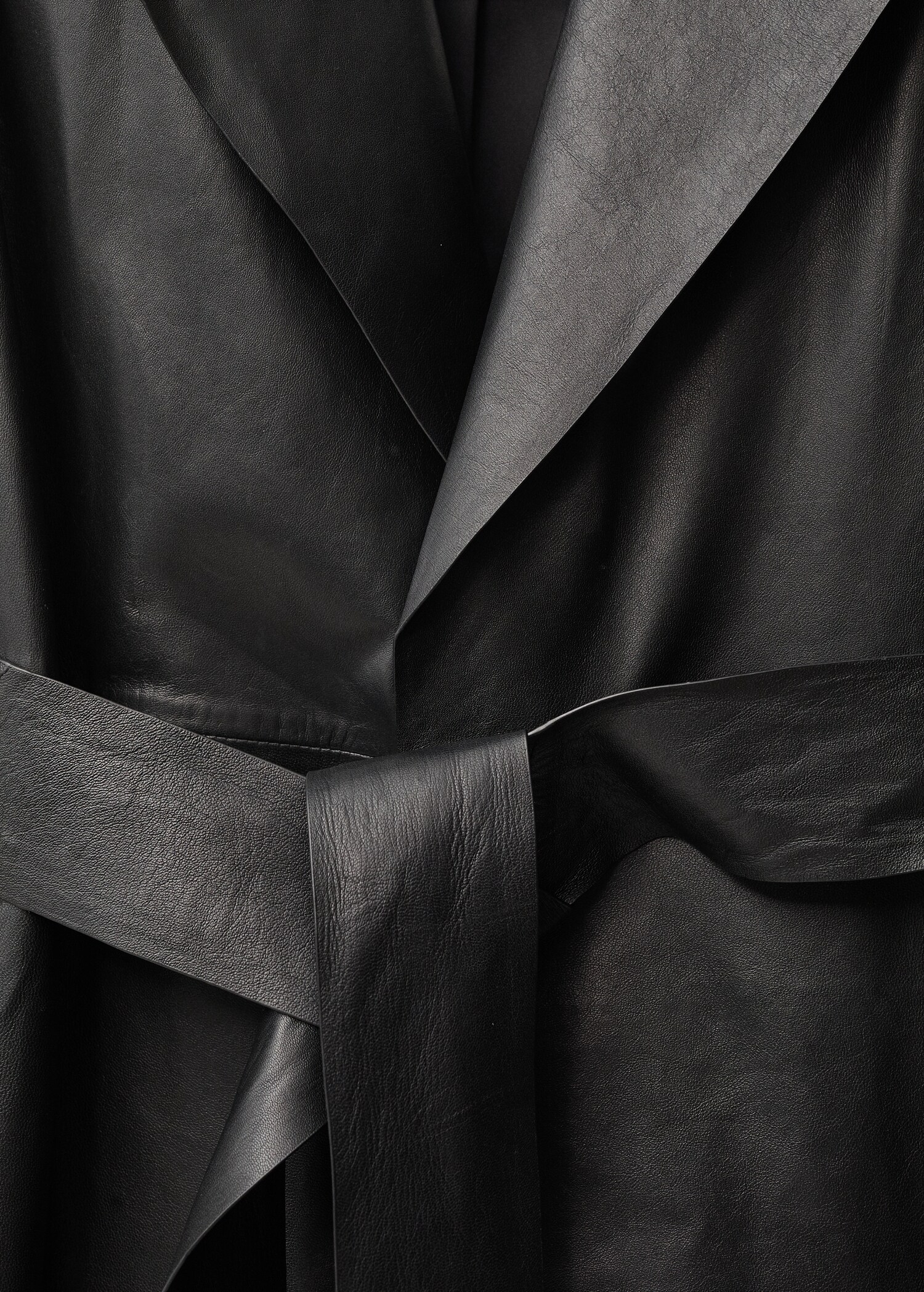 Leather trench coat with belt - Details of the article 8