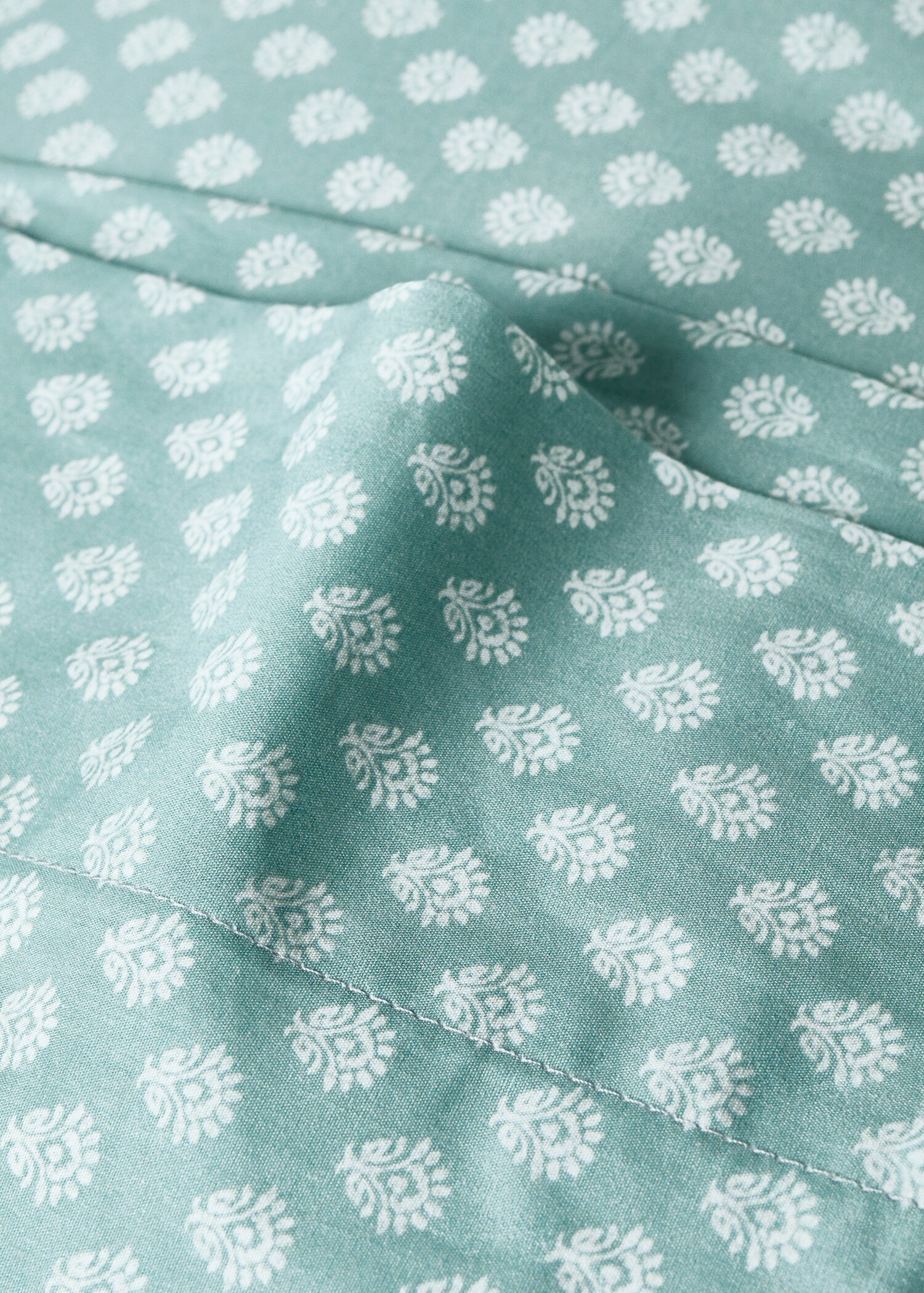 Cotton percale children's pillowcase with small flower 45x110 cm - Details of the article 1