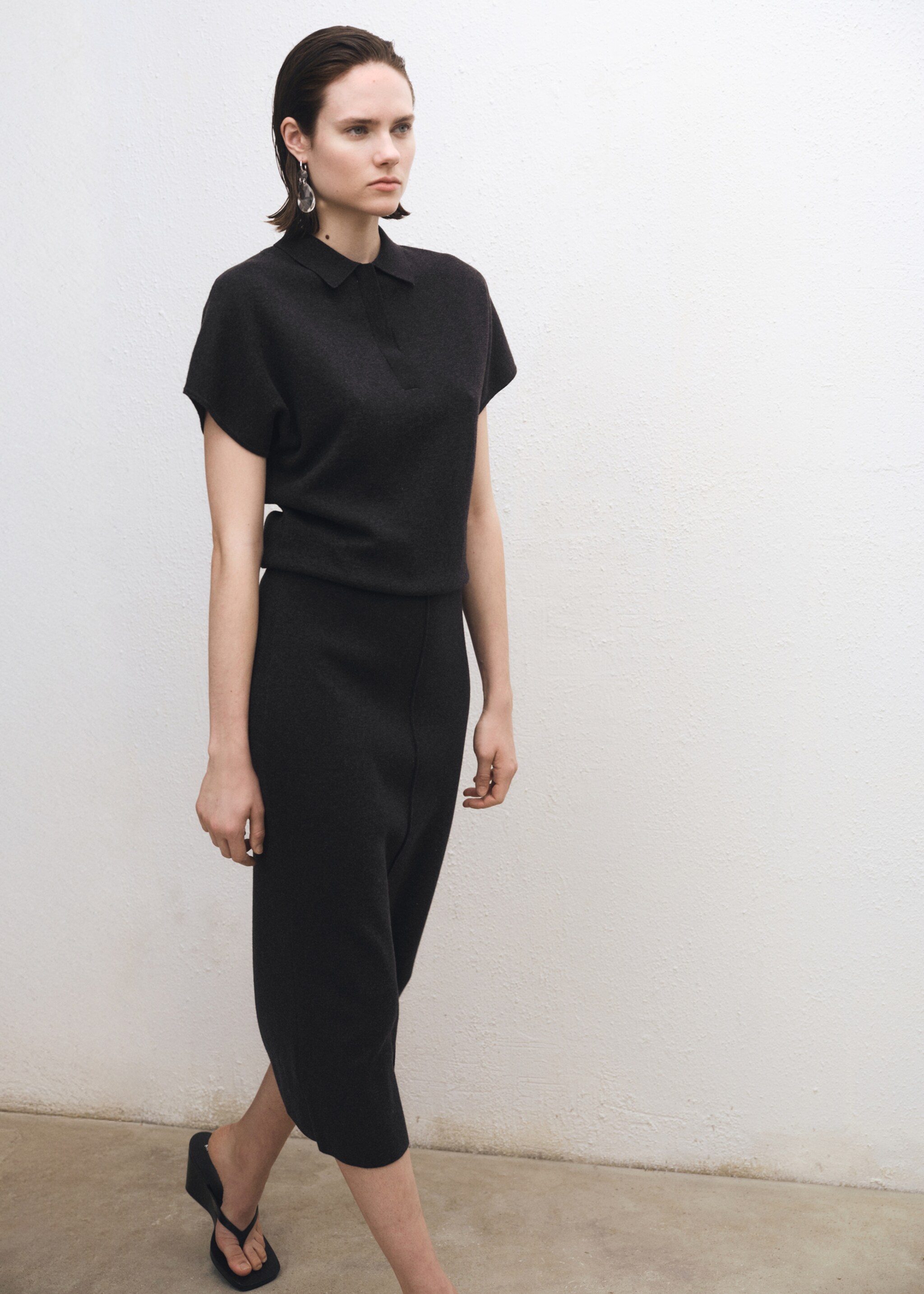 Wool-blend polo-neck sweater - Details of the article 2, Charcoal. Ref: 87084087-00.