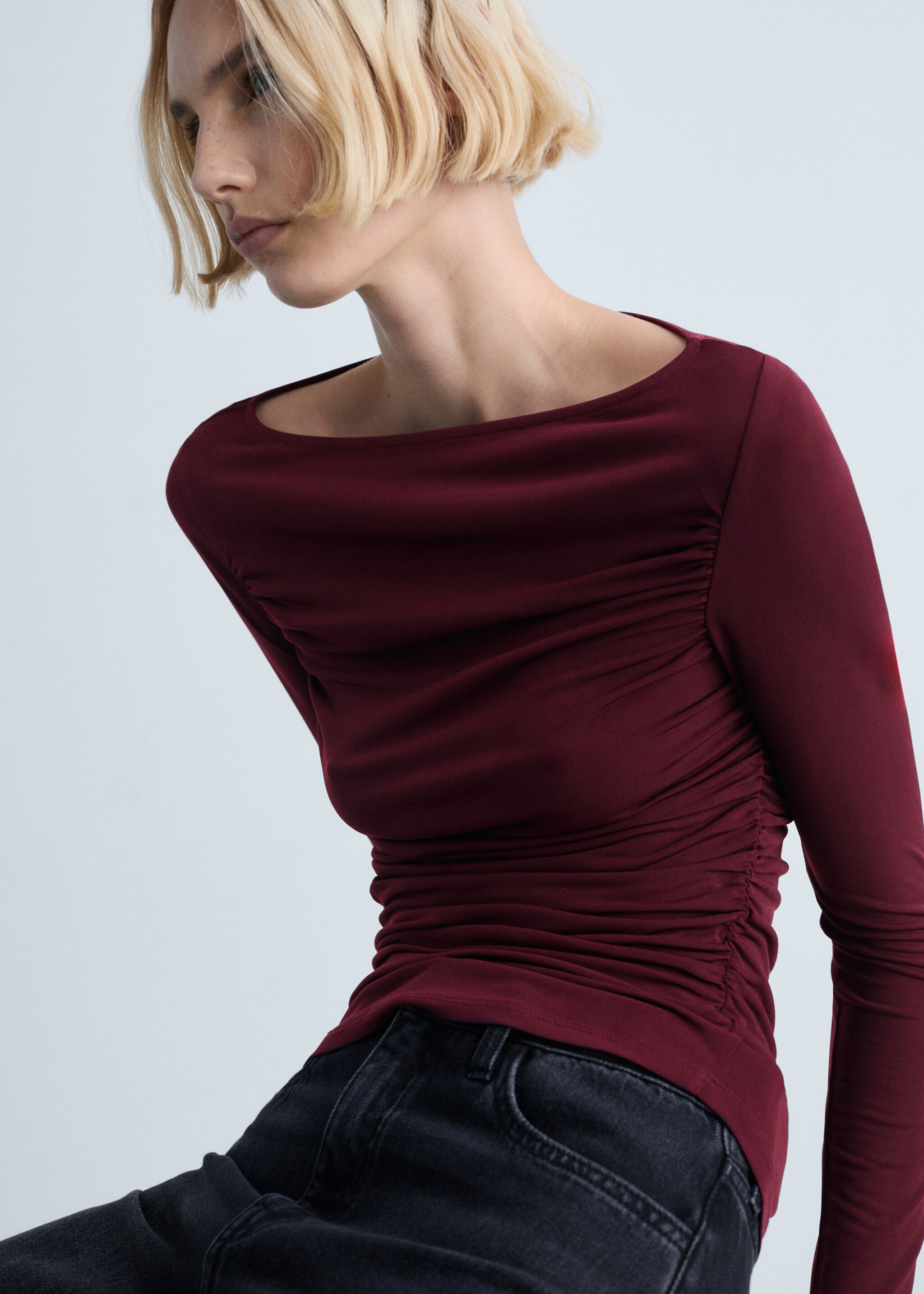 Draped fitted t-shirt - Details of the article 6, Wine. Ref: 87084091-00.