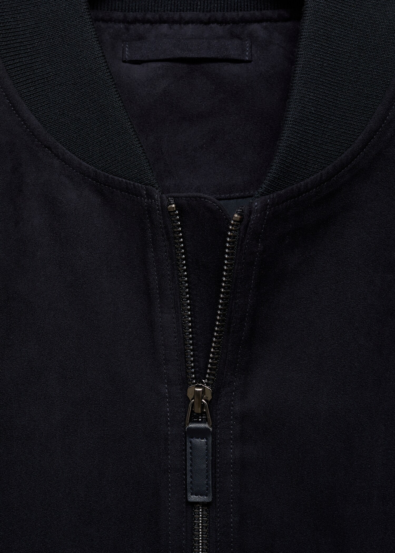 Bomberjacke mit Wildleder-Effekt - Detail des Artikels 8