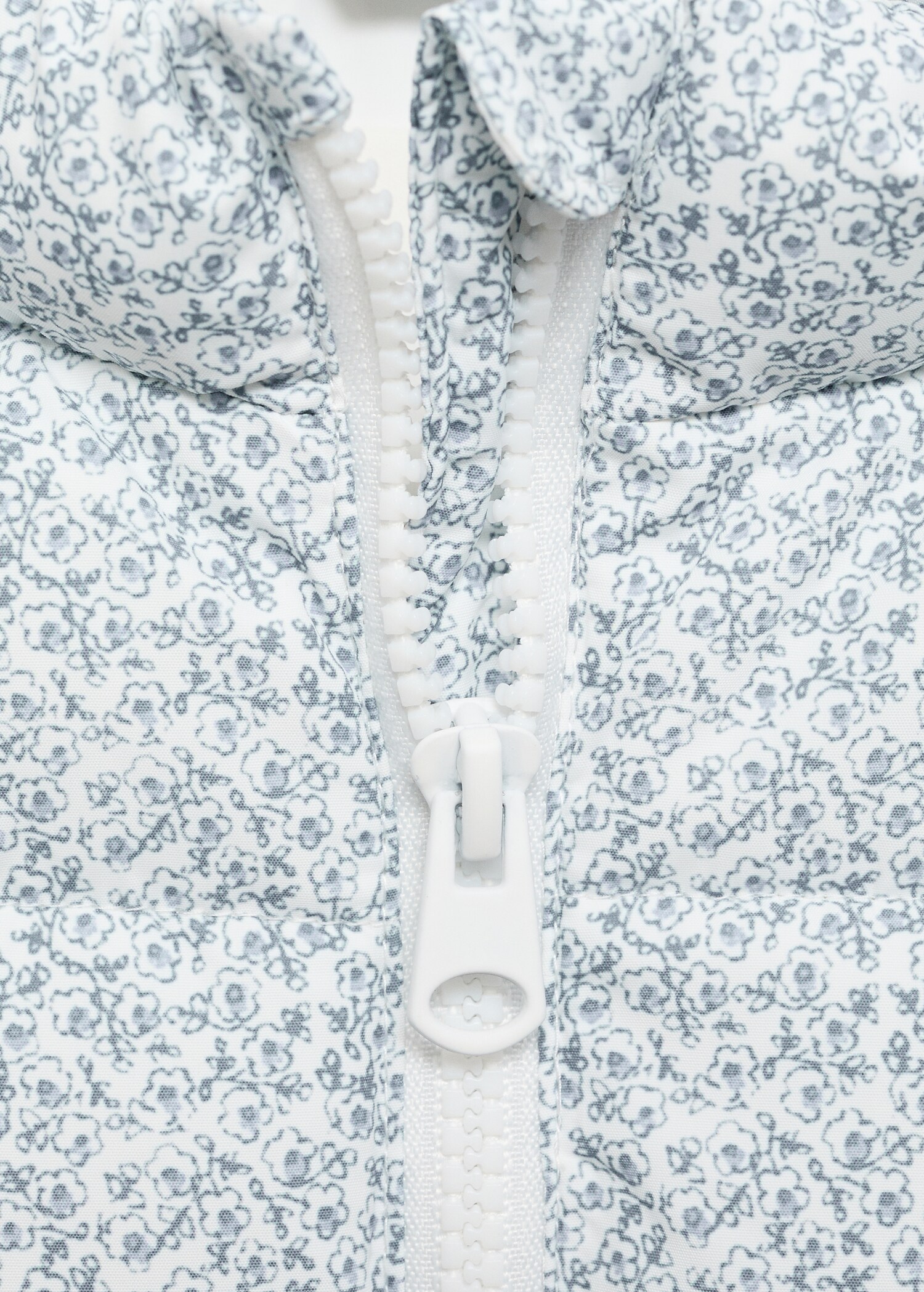 Chaleco acolchado estampado - Detalle del artículo 8