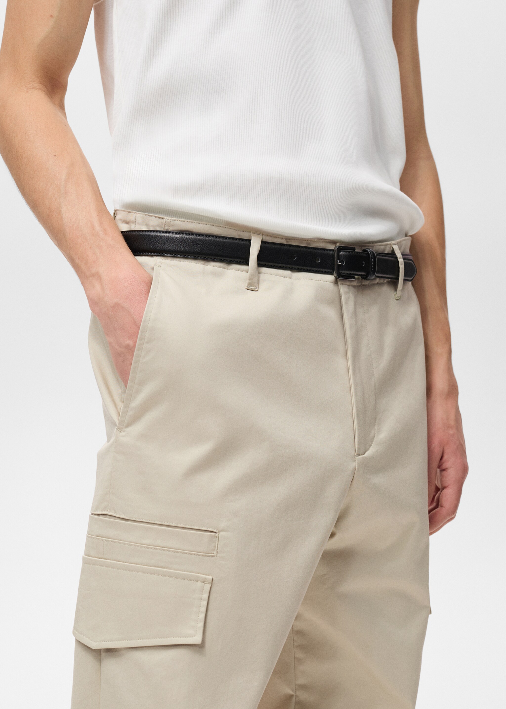 Relaxed-fit trousers with pocket - Details of the article 1, Pastel Yellow. Ref: 87084395-00.