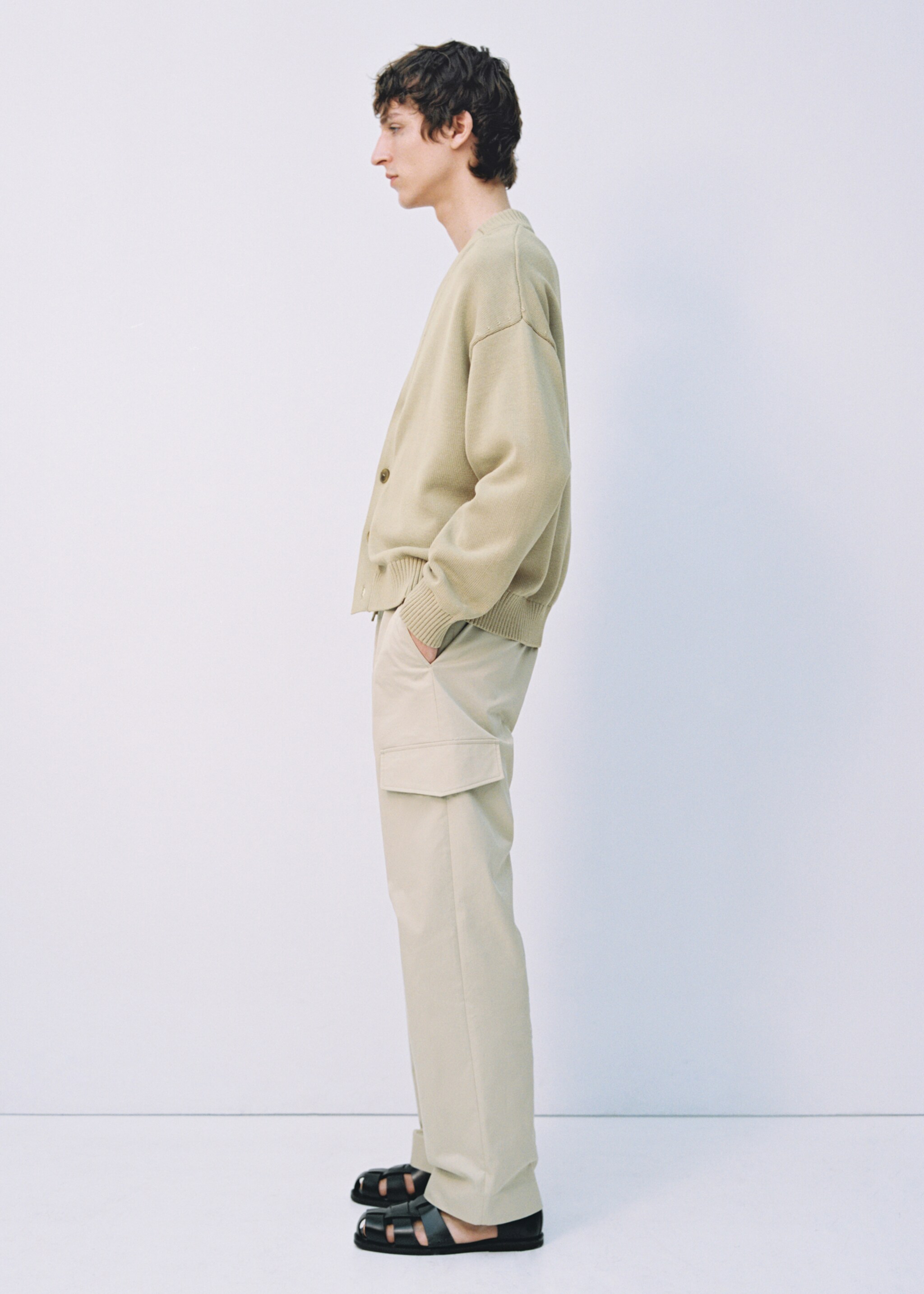 Relaxed-fit trousers with pocket - Details of the article 5, Pastel Yellow. Ref: 87084395-00.