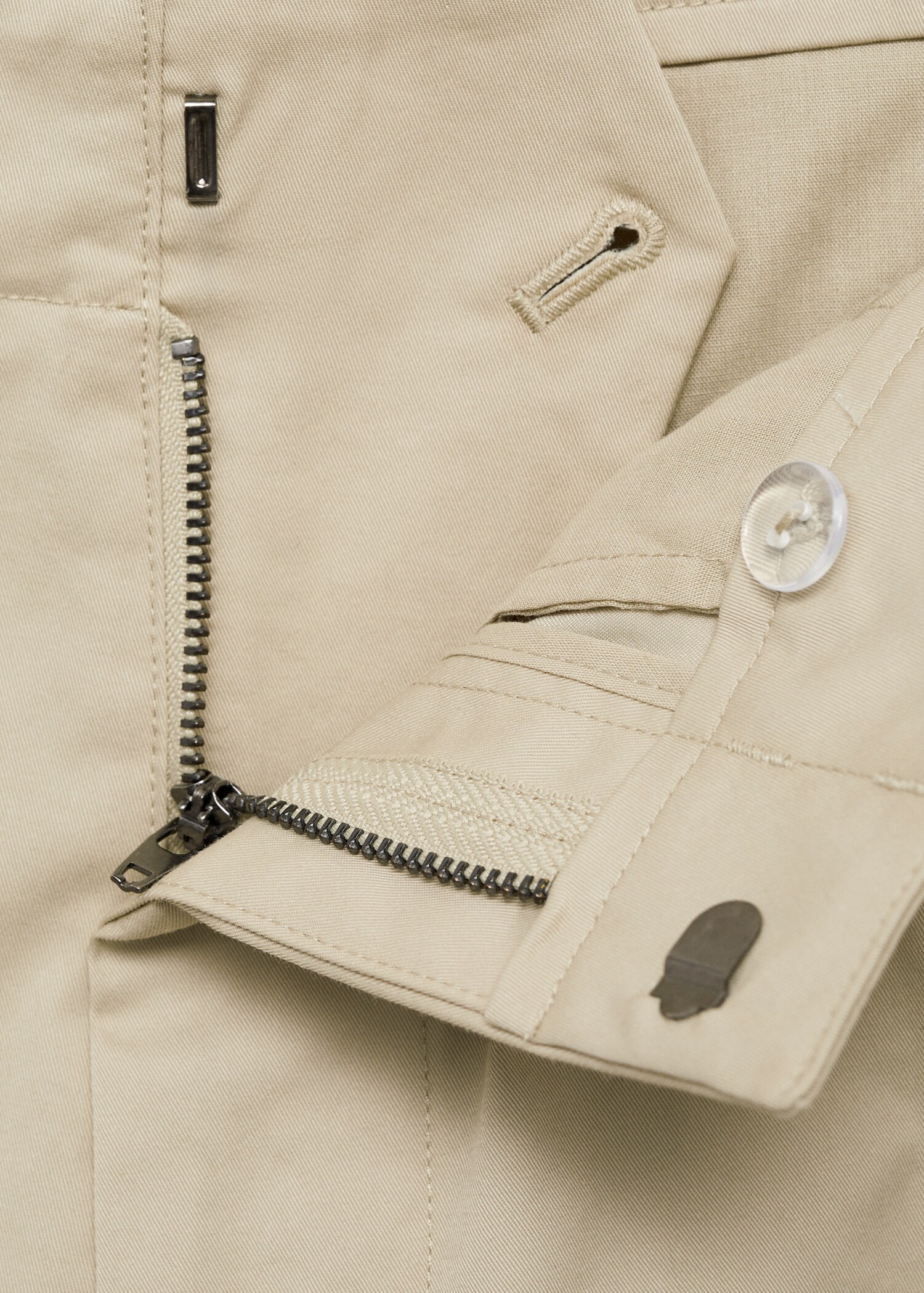 Relaxed-fit trousers with pocket - Details of the article 8