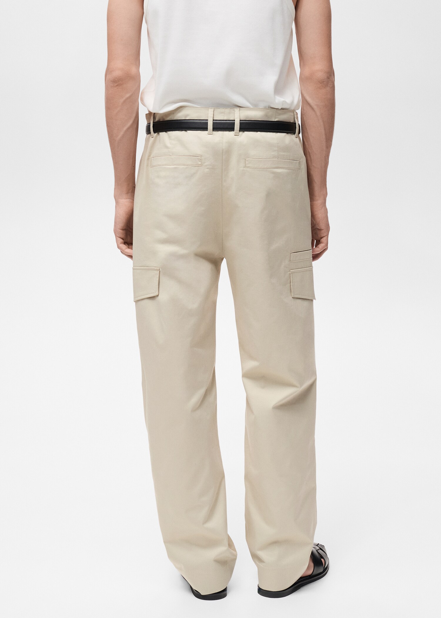 Relaxed-fit trousers with pocket - Reverse of the article