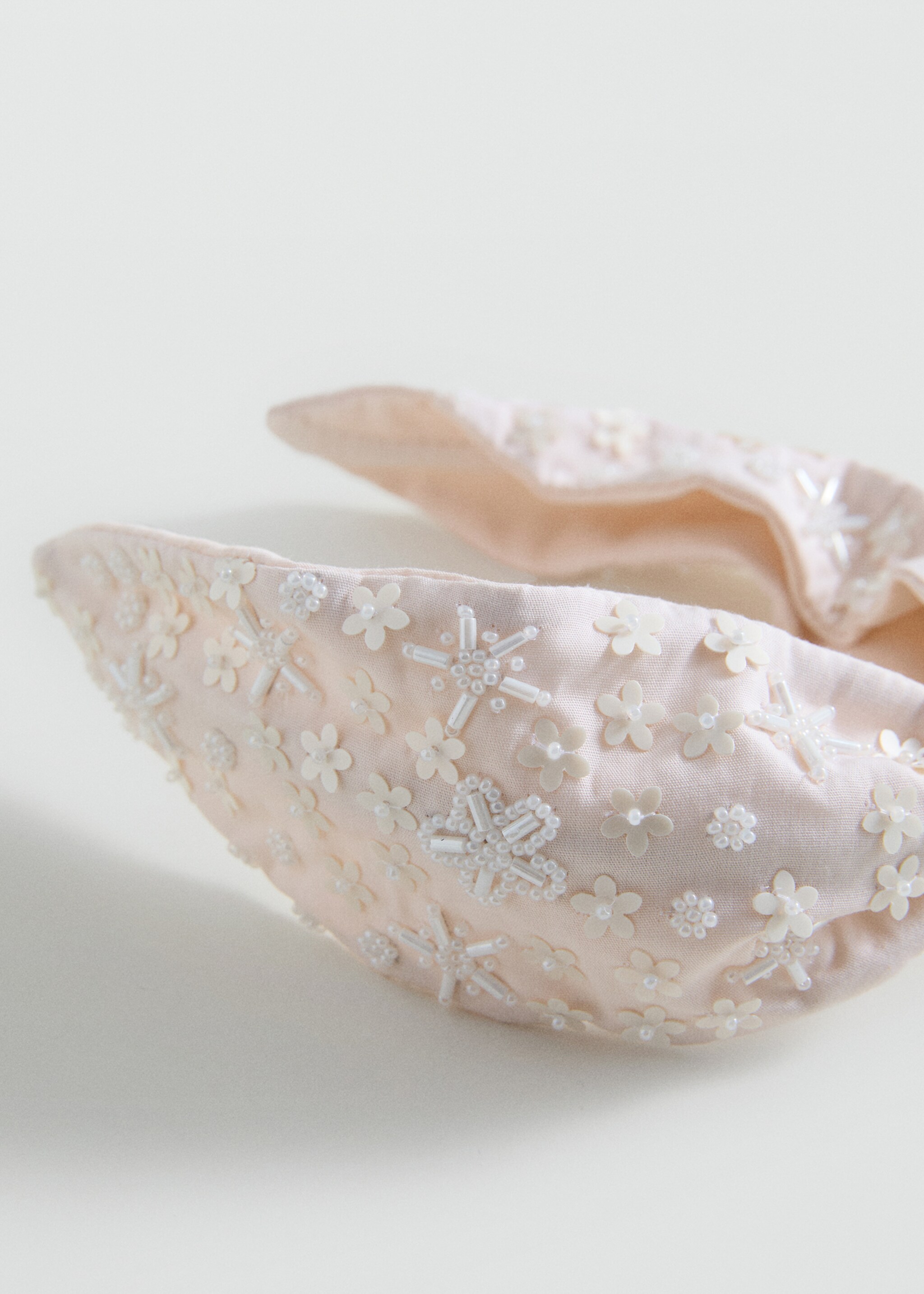 Faceted crystal hairband - Medium plane, Pale Pink. Ref: 87084402-00.