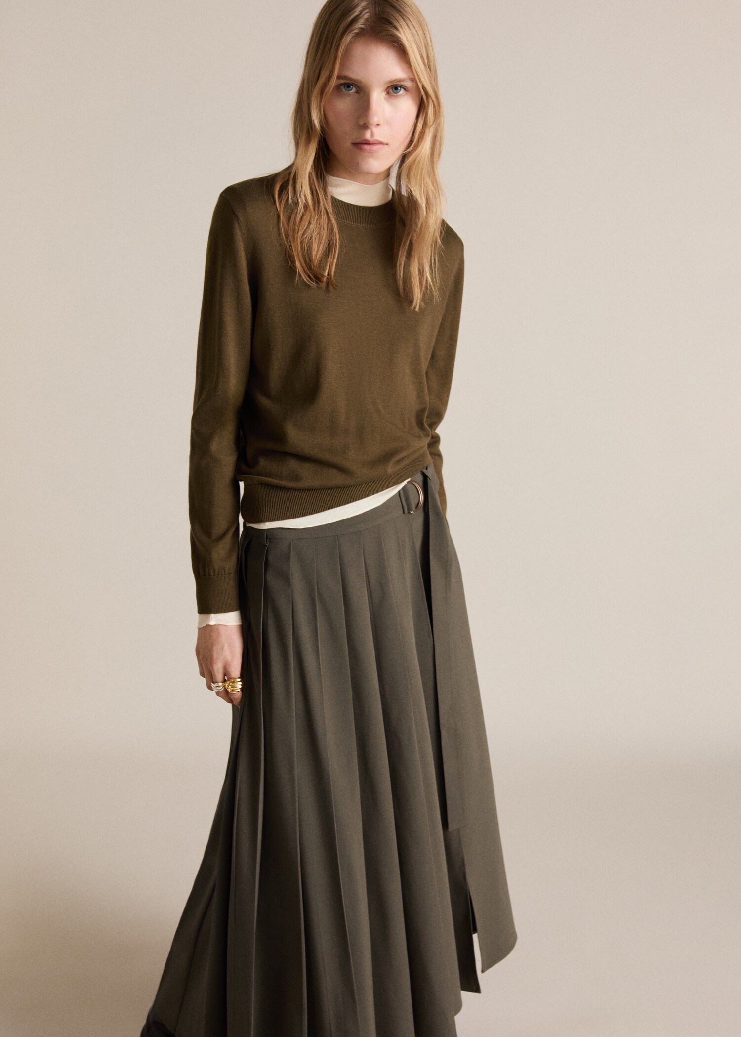 Pleated skirt with belt - Details of the article 2