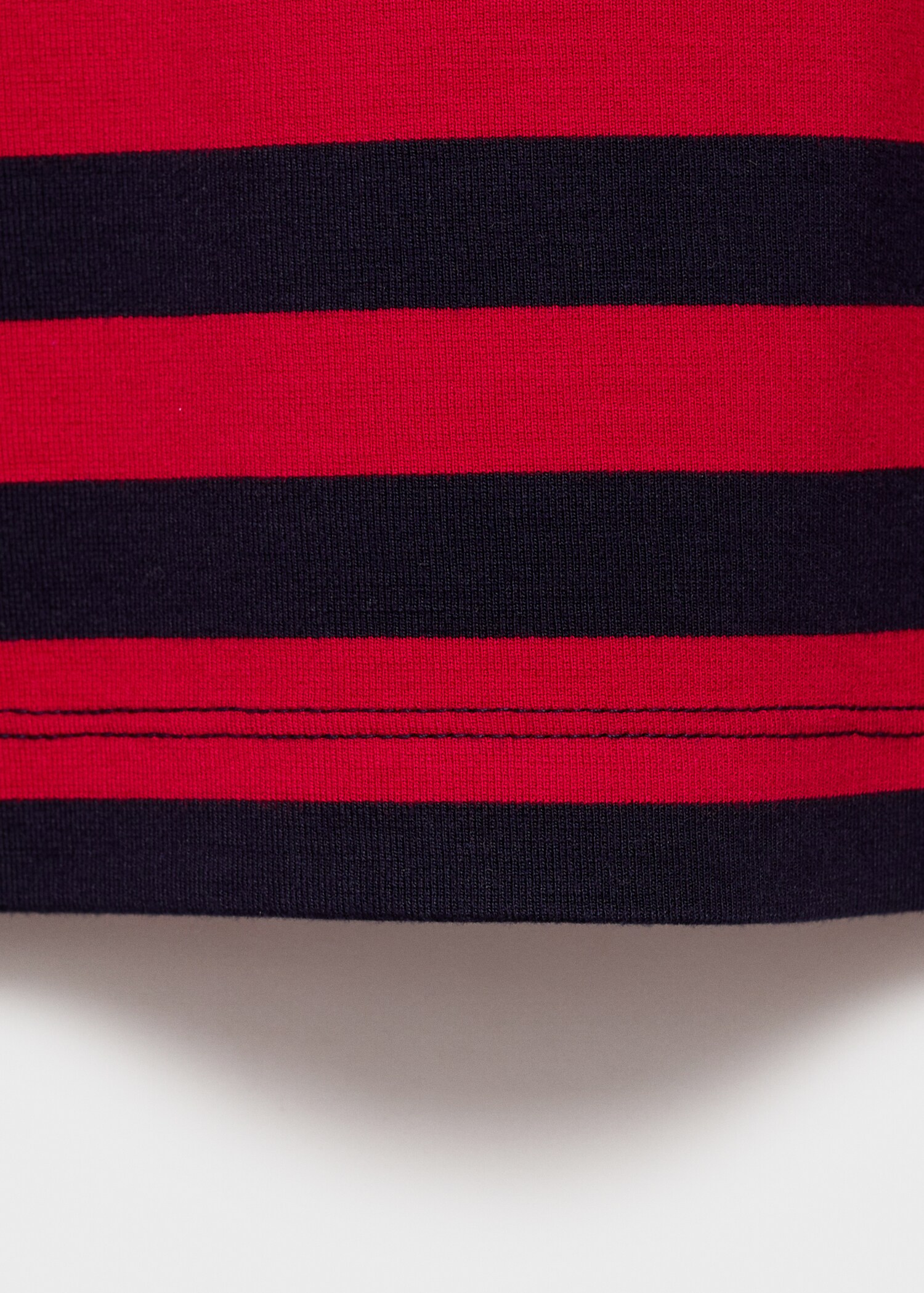 Striped short-sleeved t-shirt - Details of the article 0