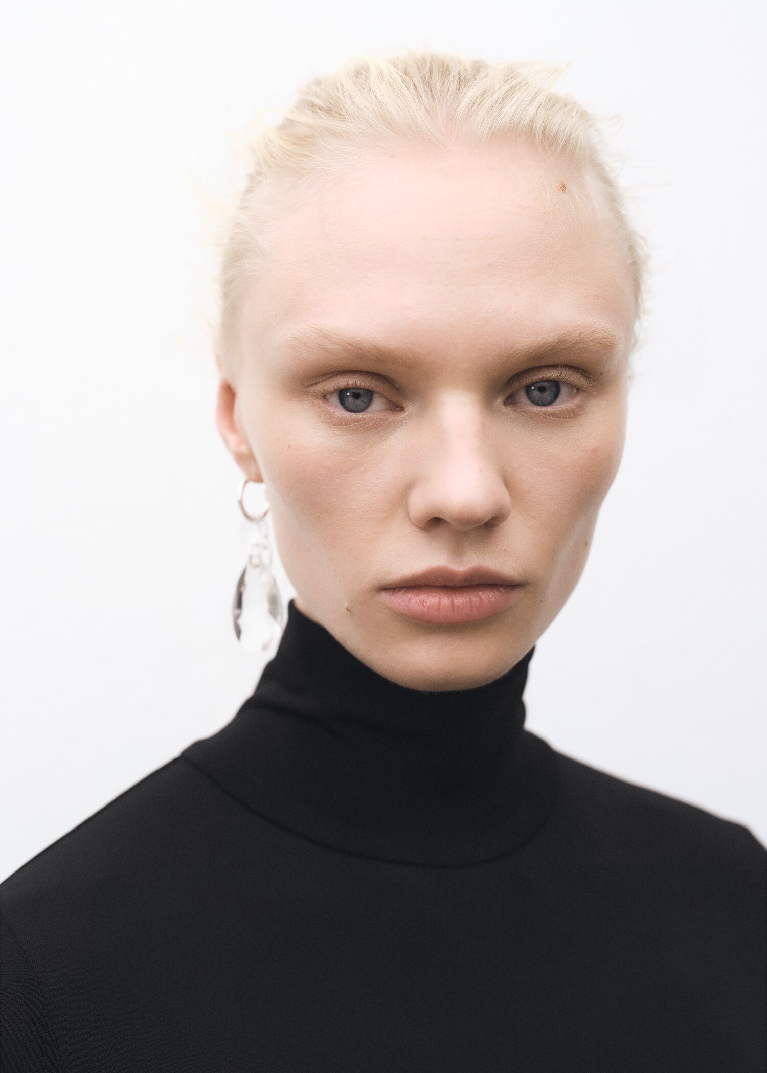 Turtleneck flared knitted dress - Details of the article 1