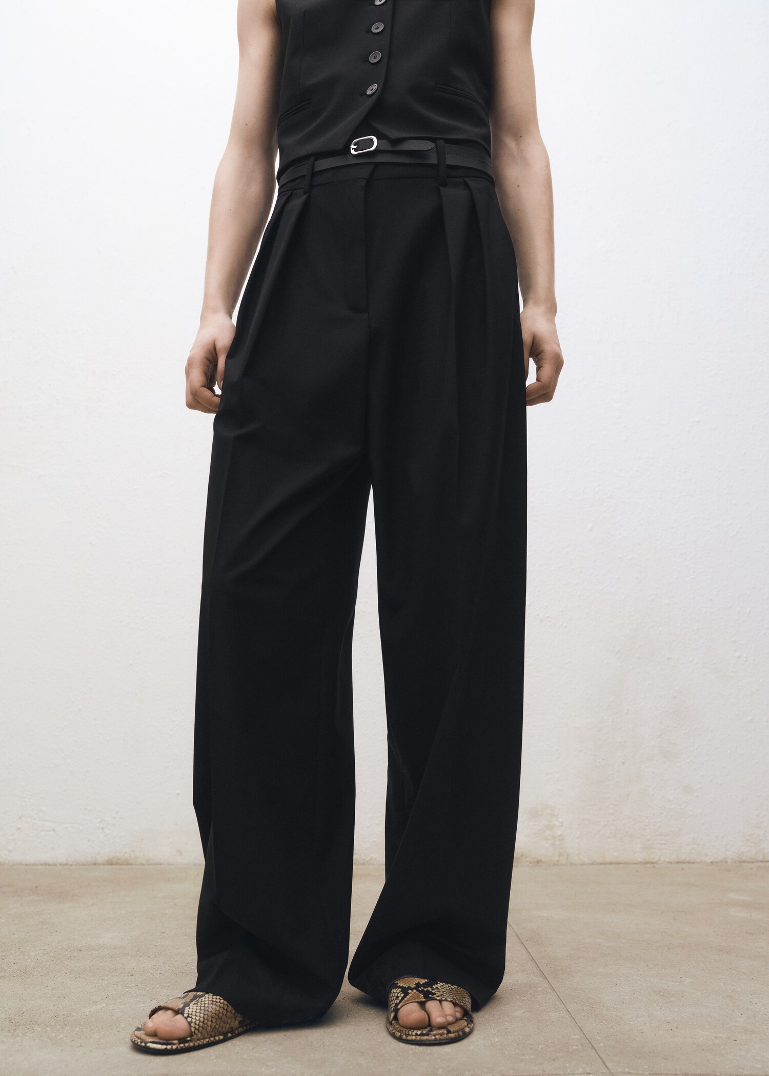 Wide leg wool-blend suit trousers - Medium plane