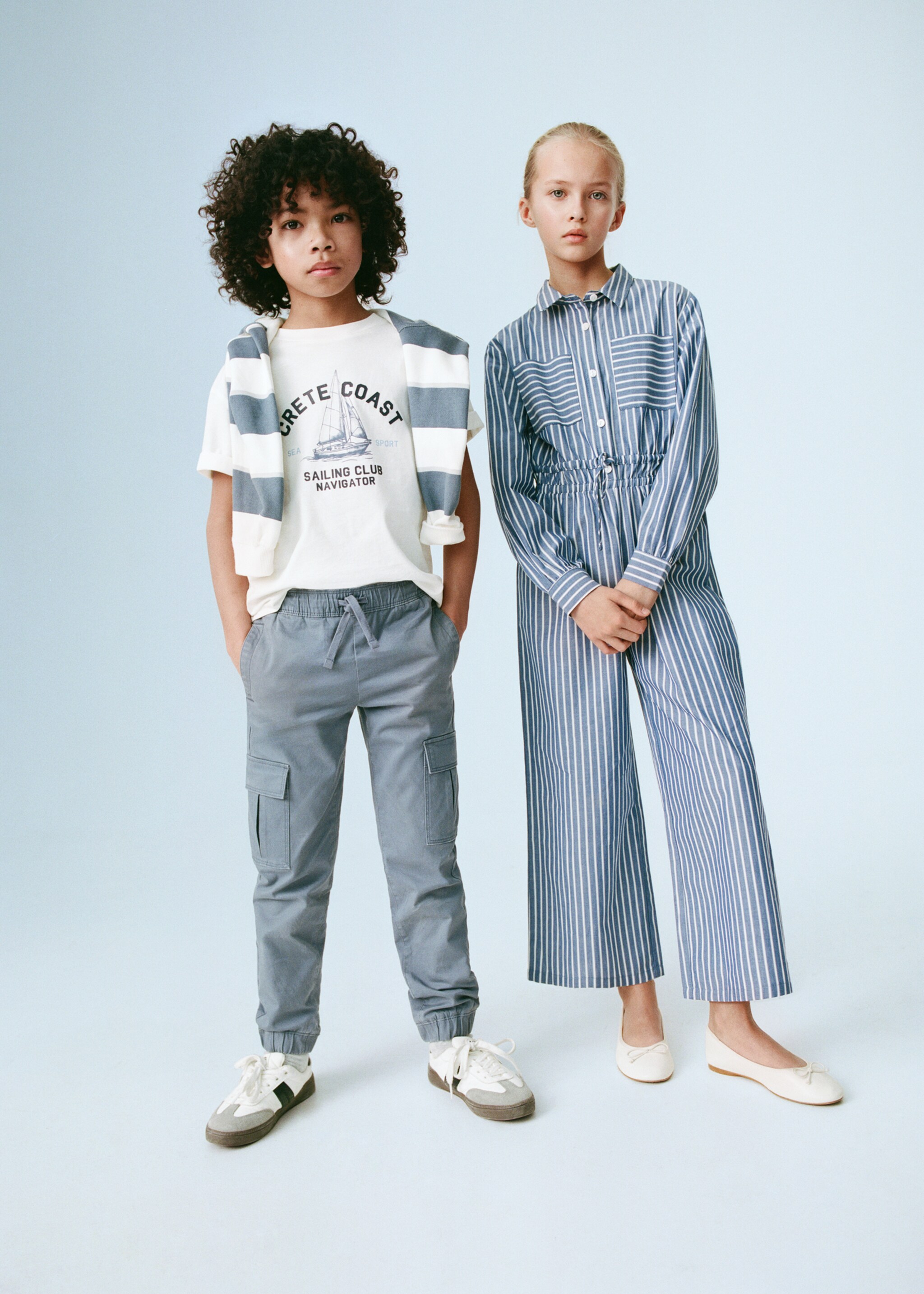 Cotton cargo trousers - Details of the article 5, China Blue. Ref: 87084781-00.