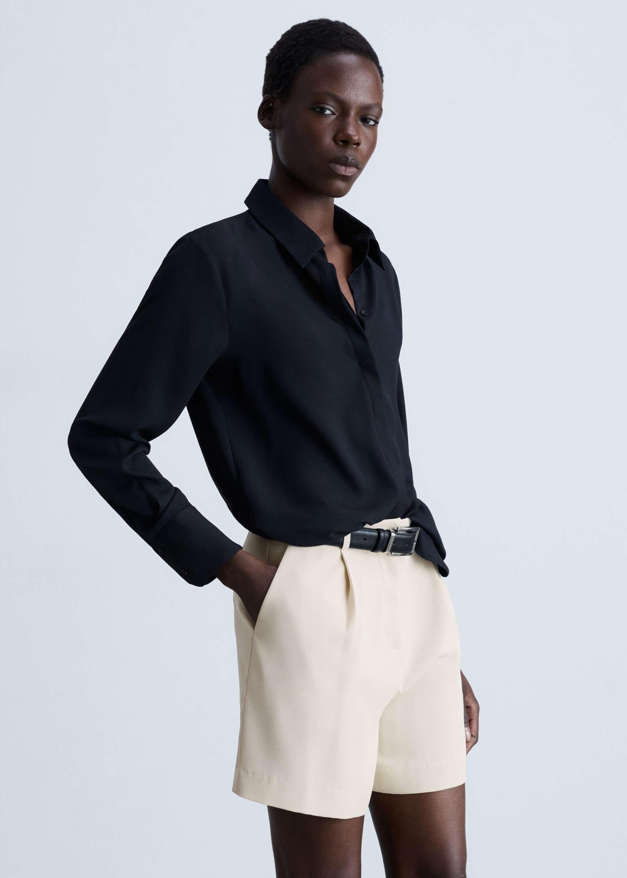 Oblekové šortky s vysokým pasem - Detail zboží 1, Bílá. Ref: 87084782-00.