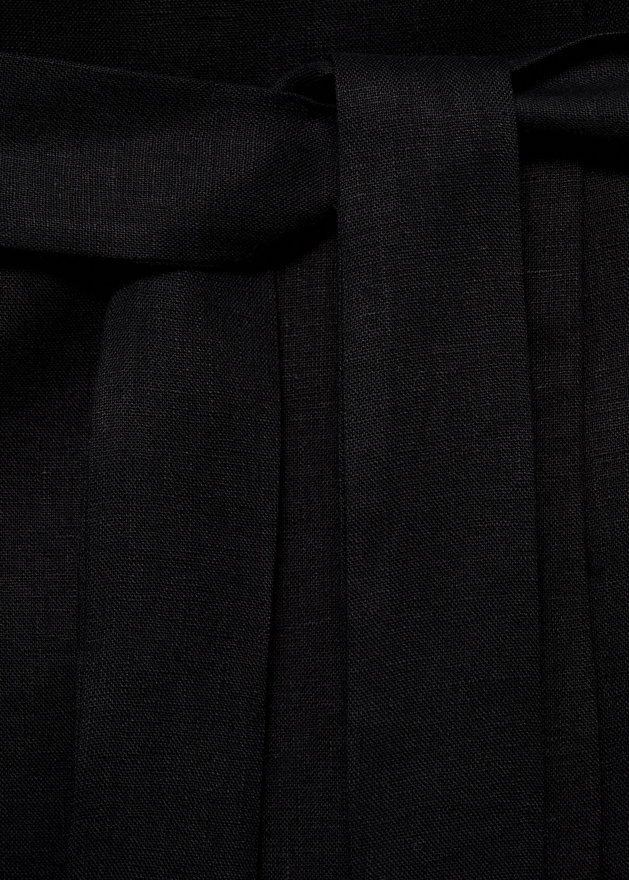 Linen waistcoat with belt - Details of the article 8, Black. Ref: 87084785-00.