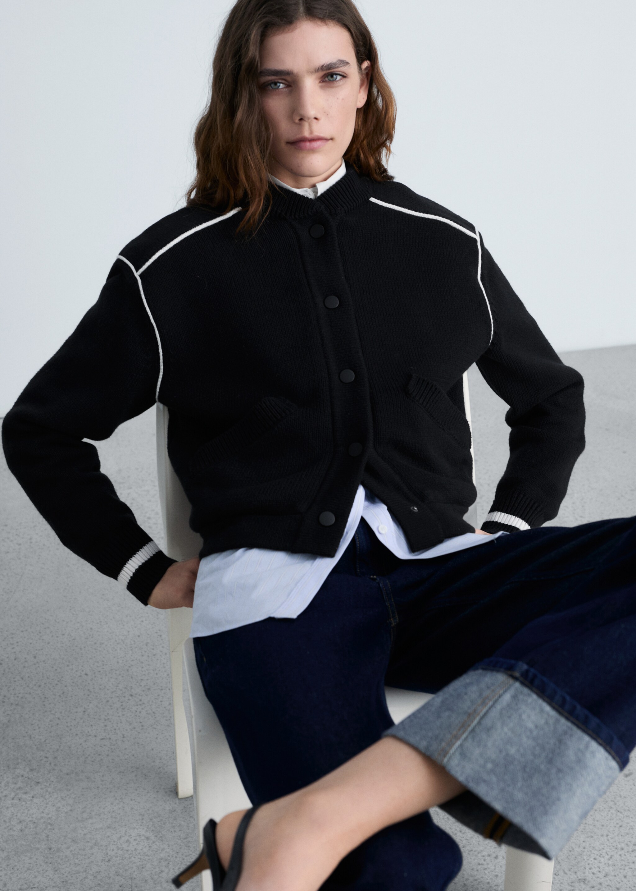 Veste bomber maille - Détail de l'article 2, Noir. Ref: 87084800-00.