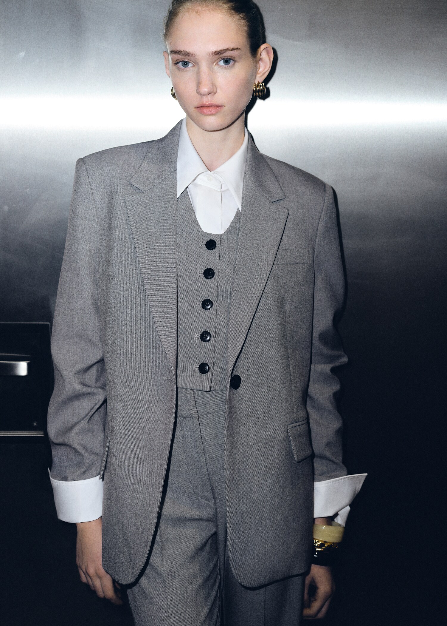 Gerader Blazer mit Pattentaschen - Detail des Artikels 7