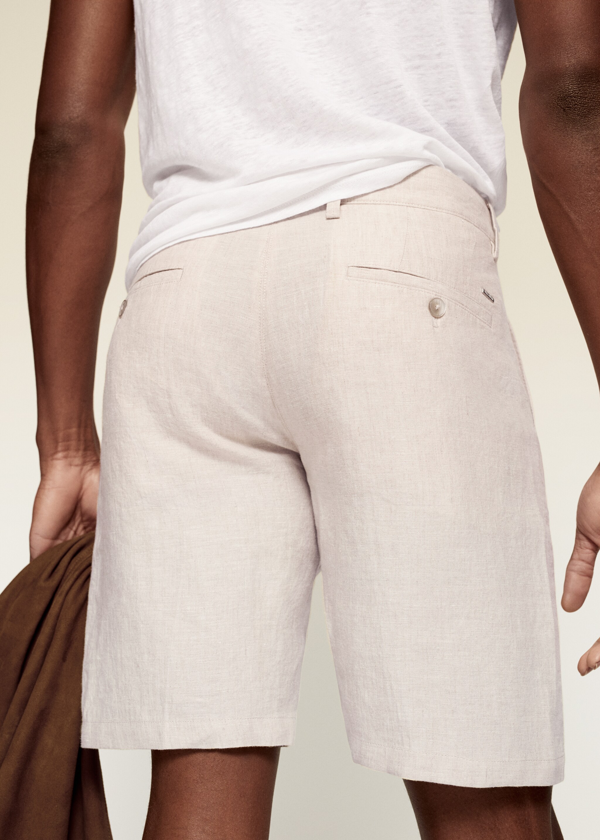 Linen chino Bermuda shorts - Details of the article 2