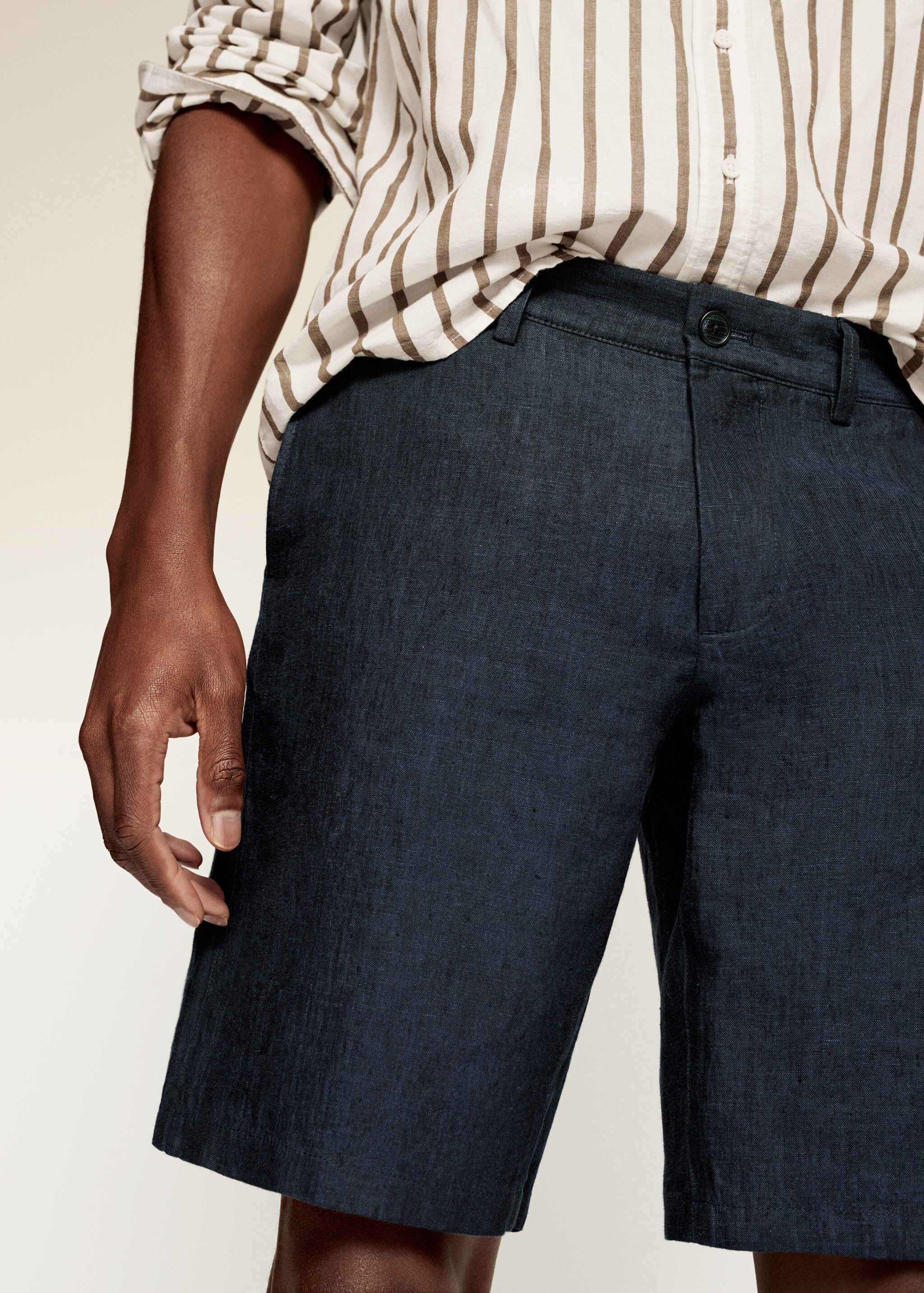 Linen chino Bermuda shorts - Details of the article 1