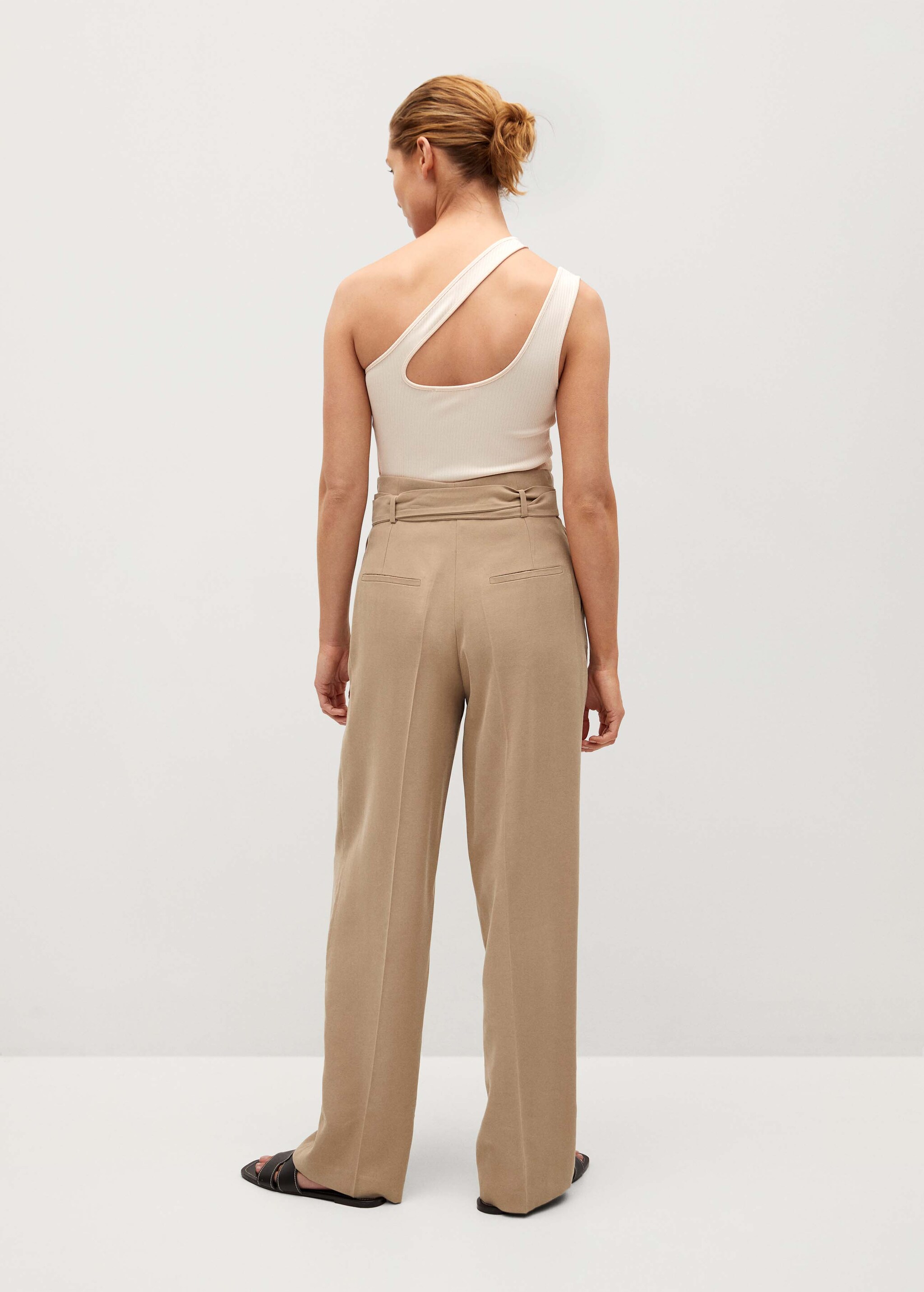 Pantalón recto cinturón - Reverso del artículo