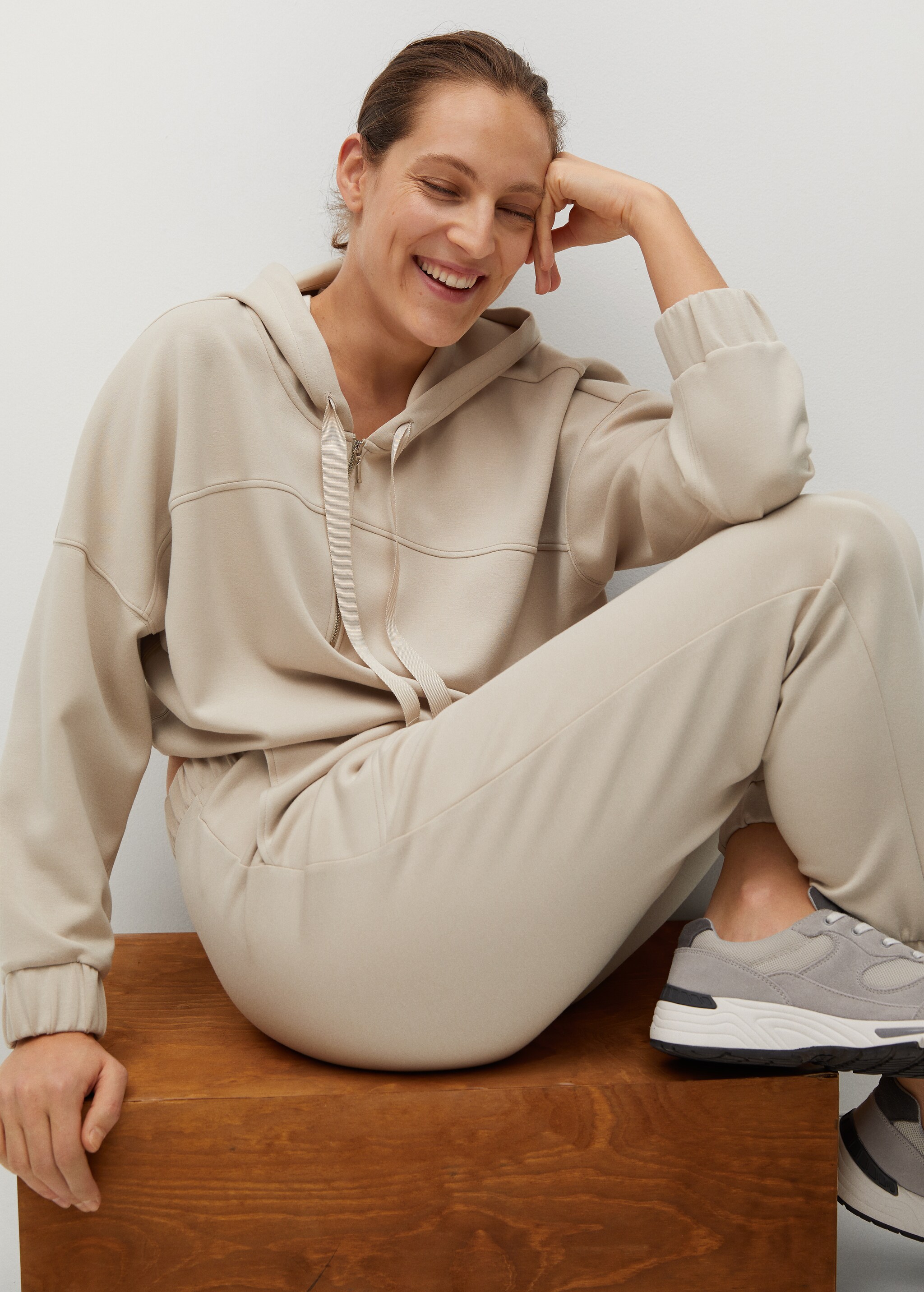 Elastic waist pants - Details of the article 2
