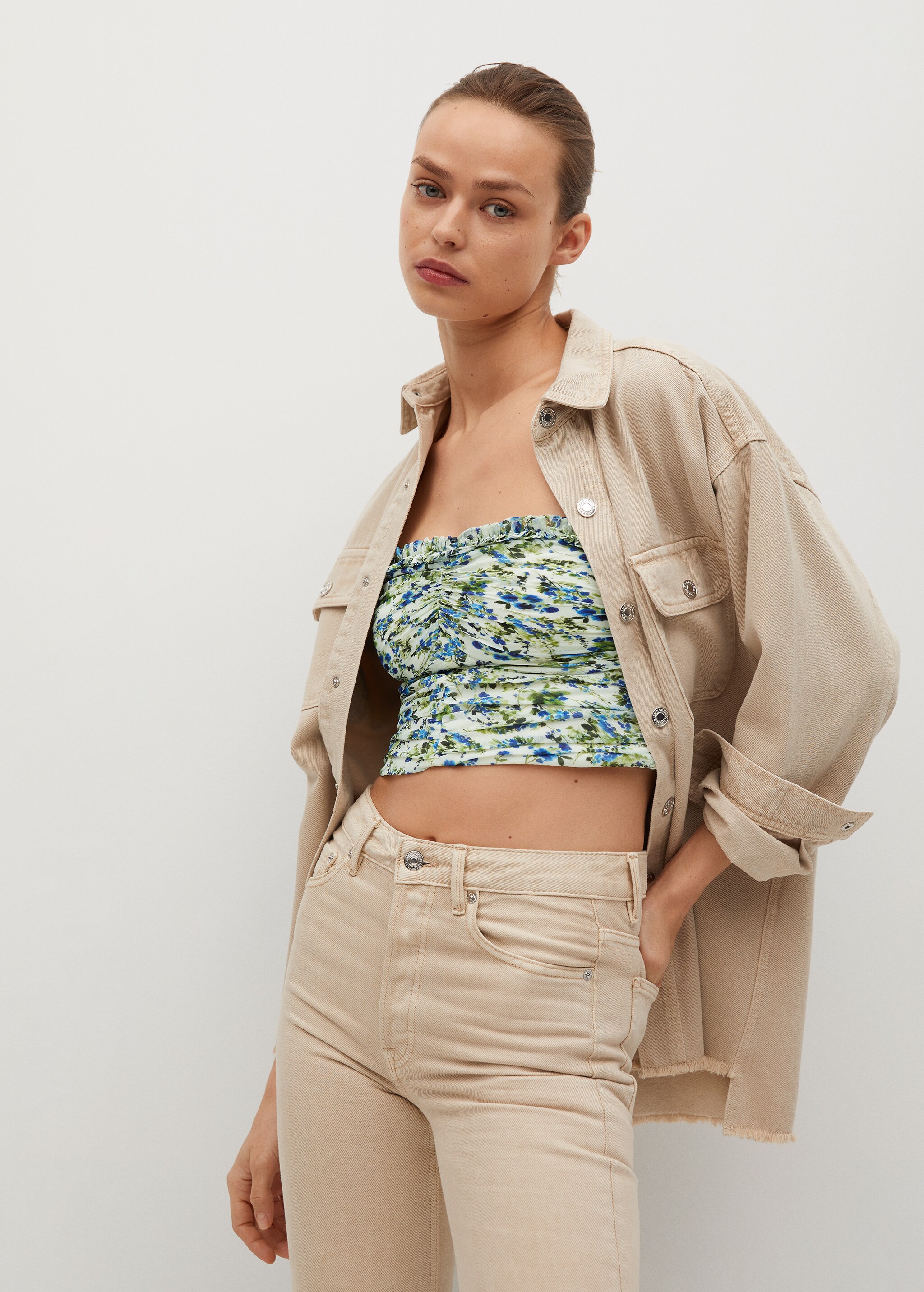 Top fruncido estampado - Plano medio