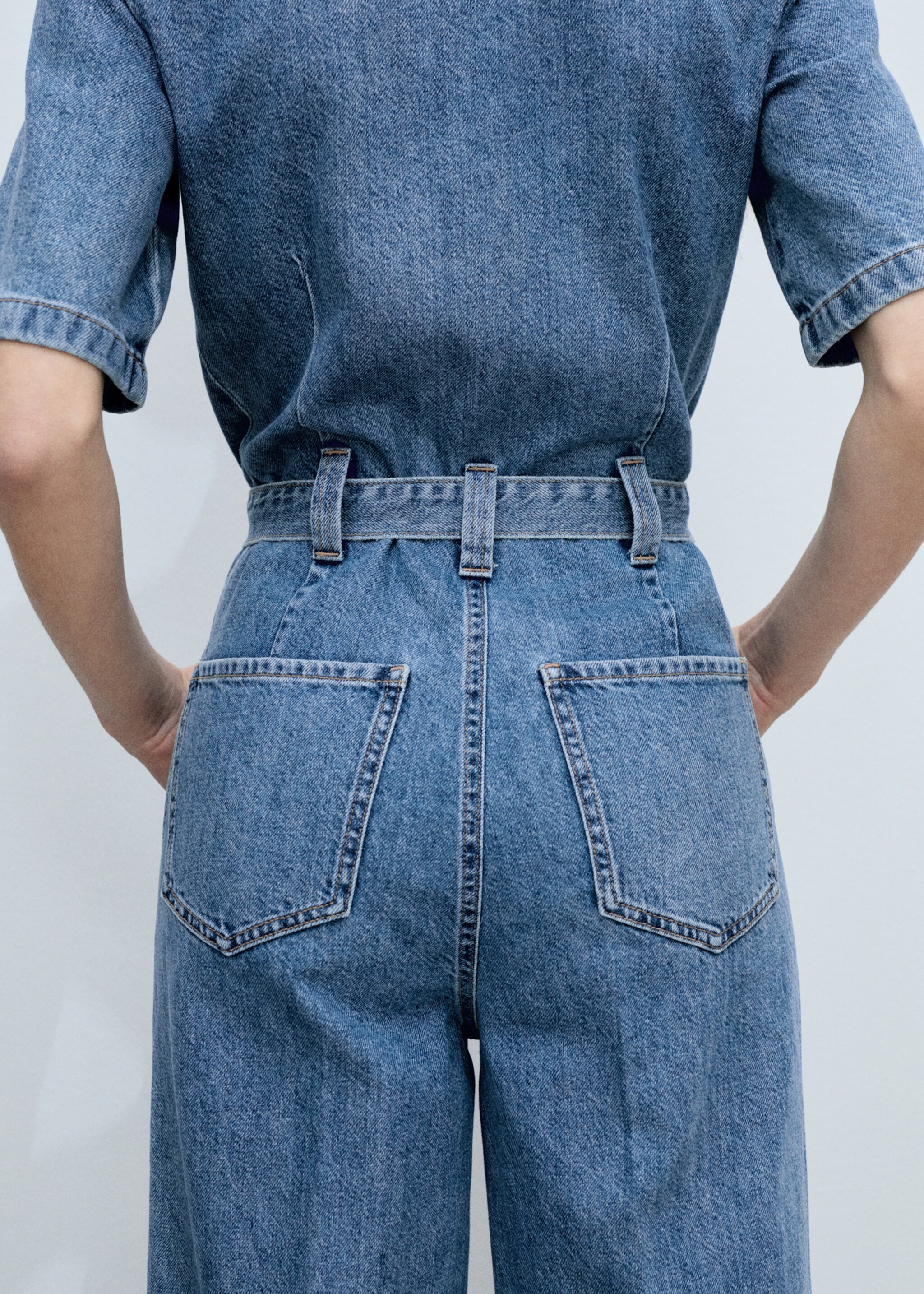 Denim jumpsuit belt - Details of the article 2, Medium Blue. Ref: 87085739-00.