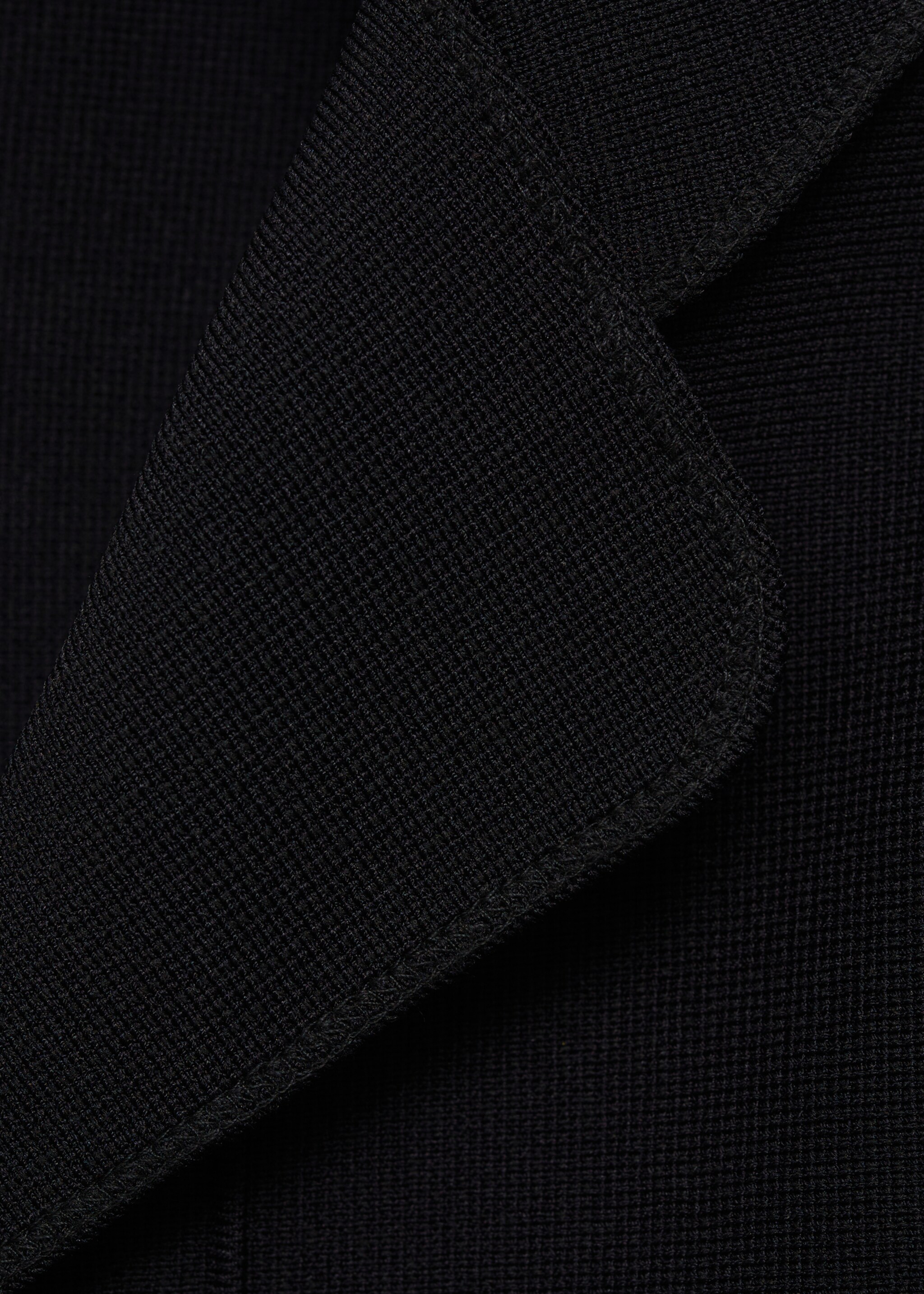 Strickjacke mit Reverskragen - Detail des Artikels 8, Schwarz. Ref: 87085754-00.