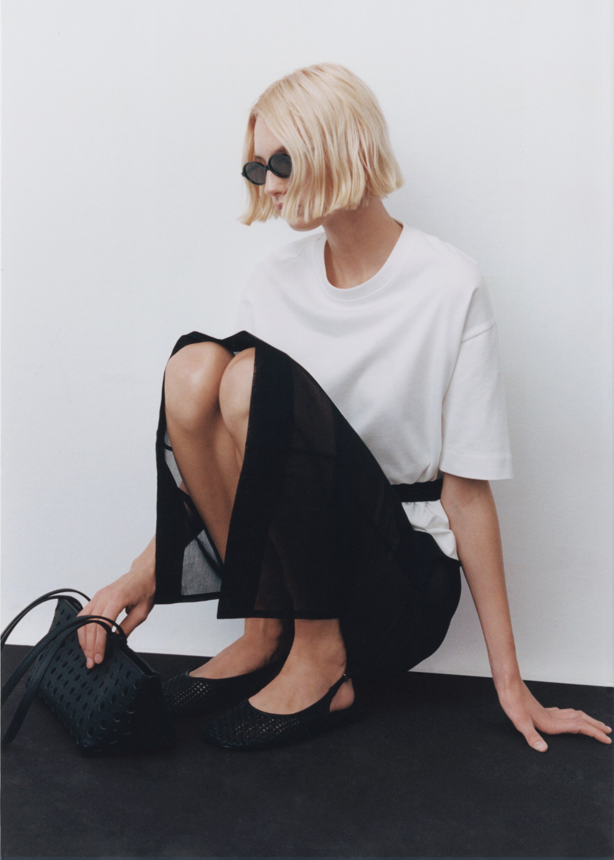 Oversized cotton t-shirt - Details of the article 2, Off White. Ref: 87085756-00.