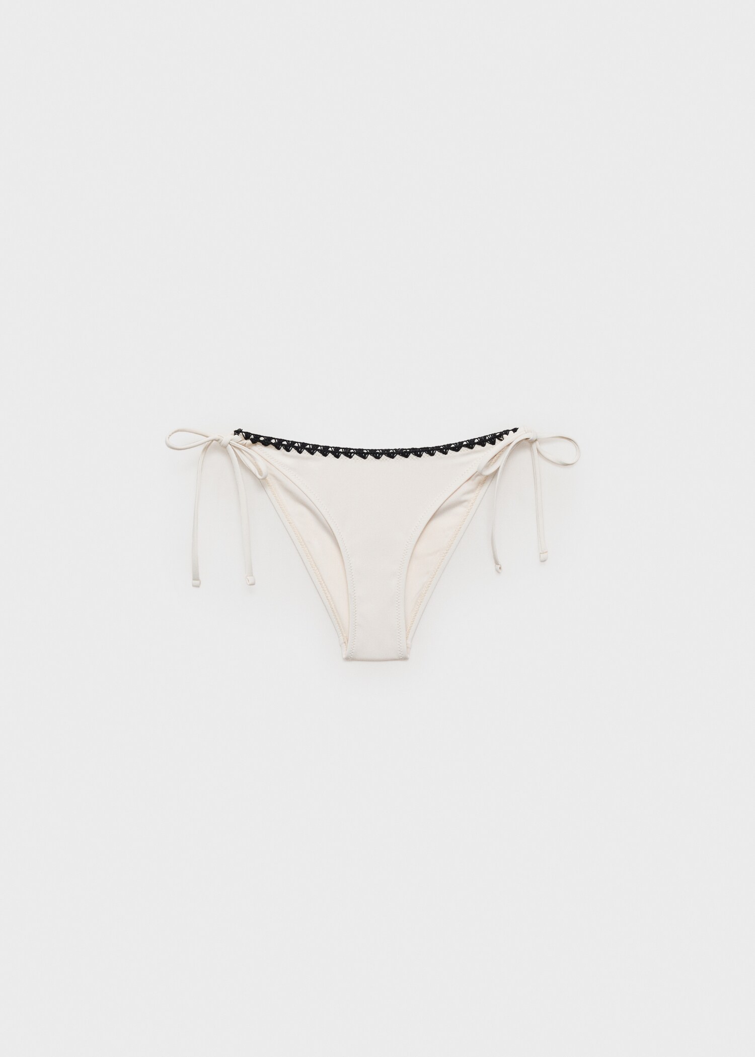 Calceta bikini rivets contrast - Article sense model