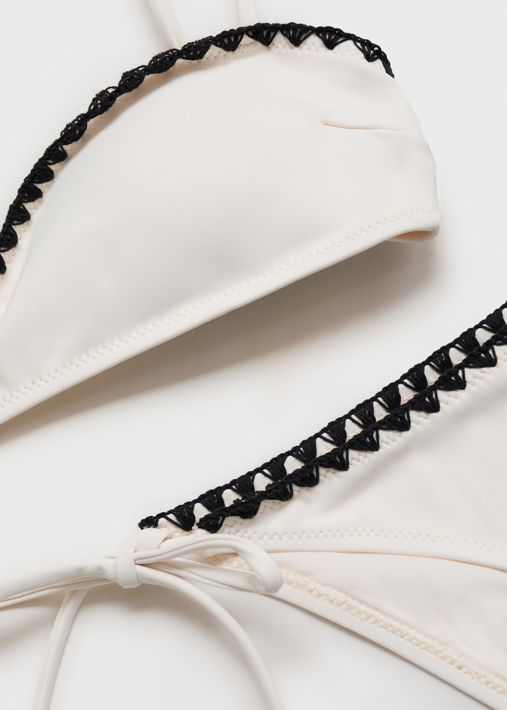 Calceta bikini rivets contrast - Detall de l'article 0, Blanc. Ref: 87085951-00.