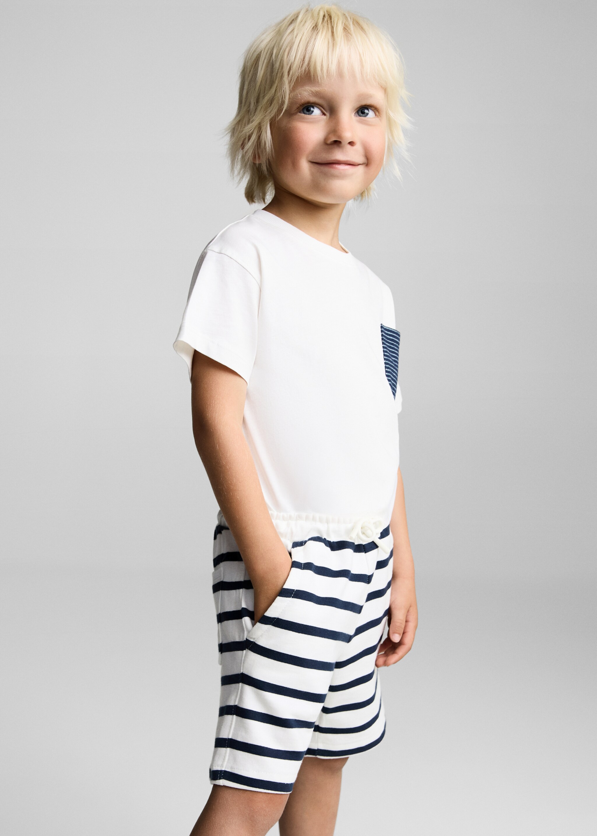 Gestreepte katoenen bermuda - Detail van het artikel 1, Donkermarine. Ref: 87085960-00.