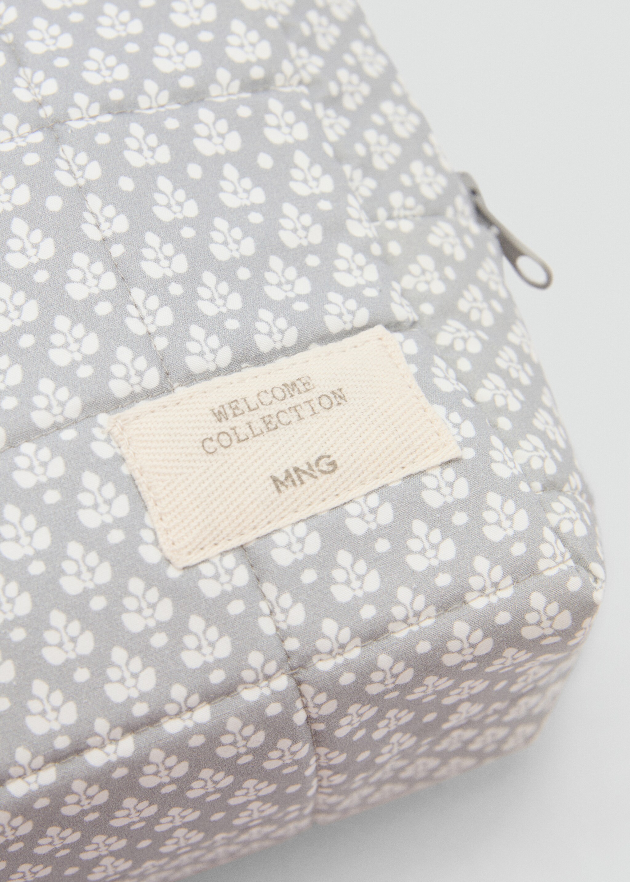 Printed cotton toiletry bag - Details of the article 2, Grey. Ref: 87085982-00.
