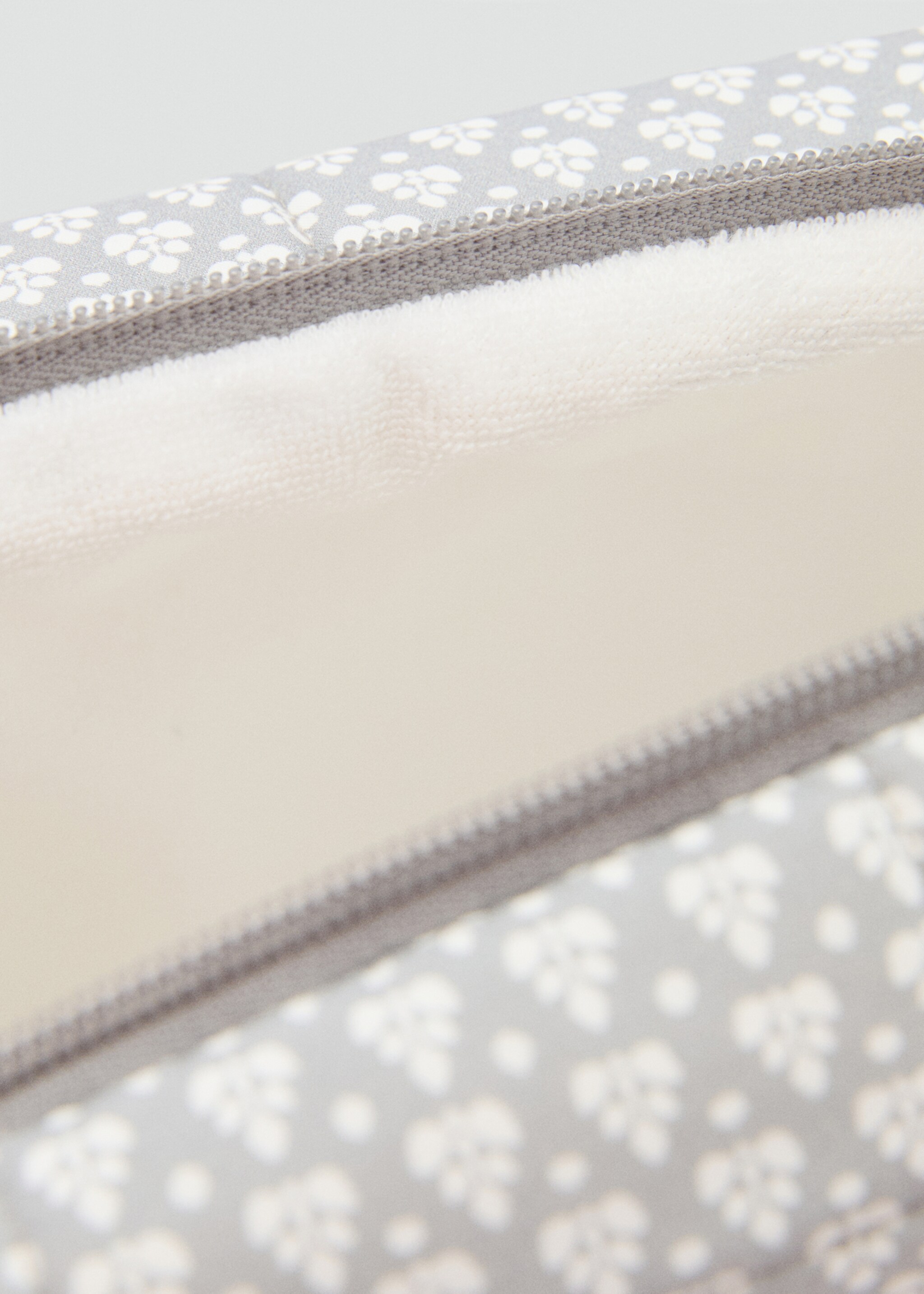 Printed cotton toiletry bag - Details of the article 3, Grey. Ref: 87085982-00.
