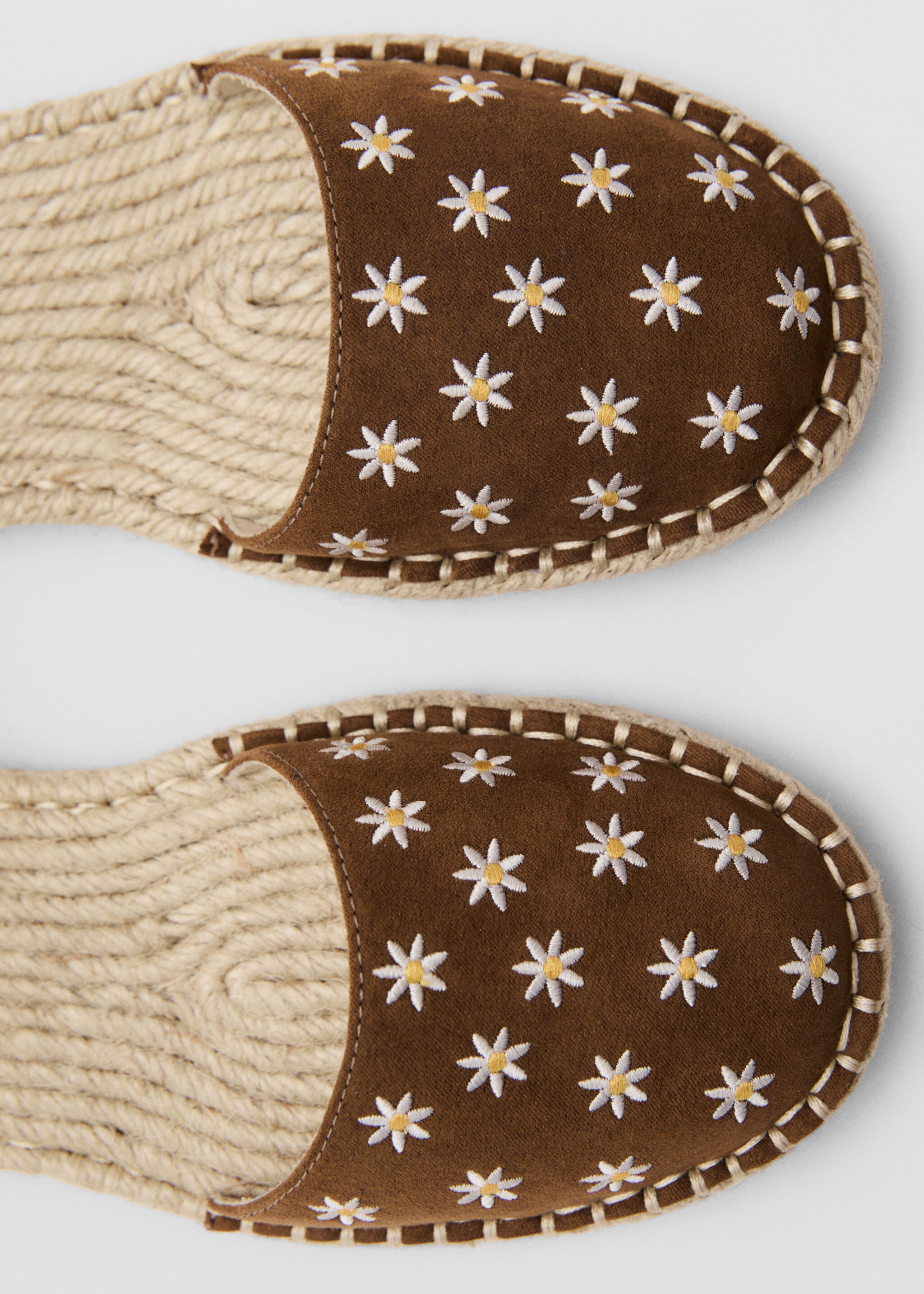 Floral espadrilles - Details of the article 2, Leather. Ref: 87086340-00.
