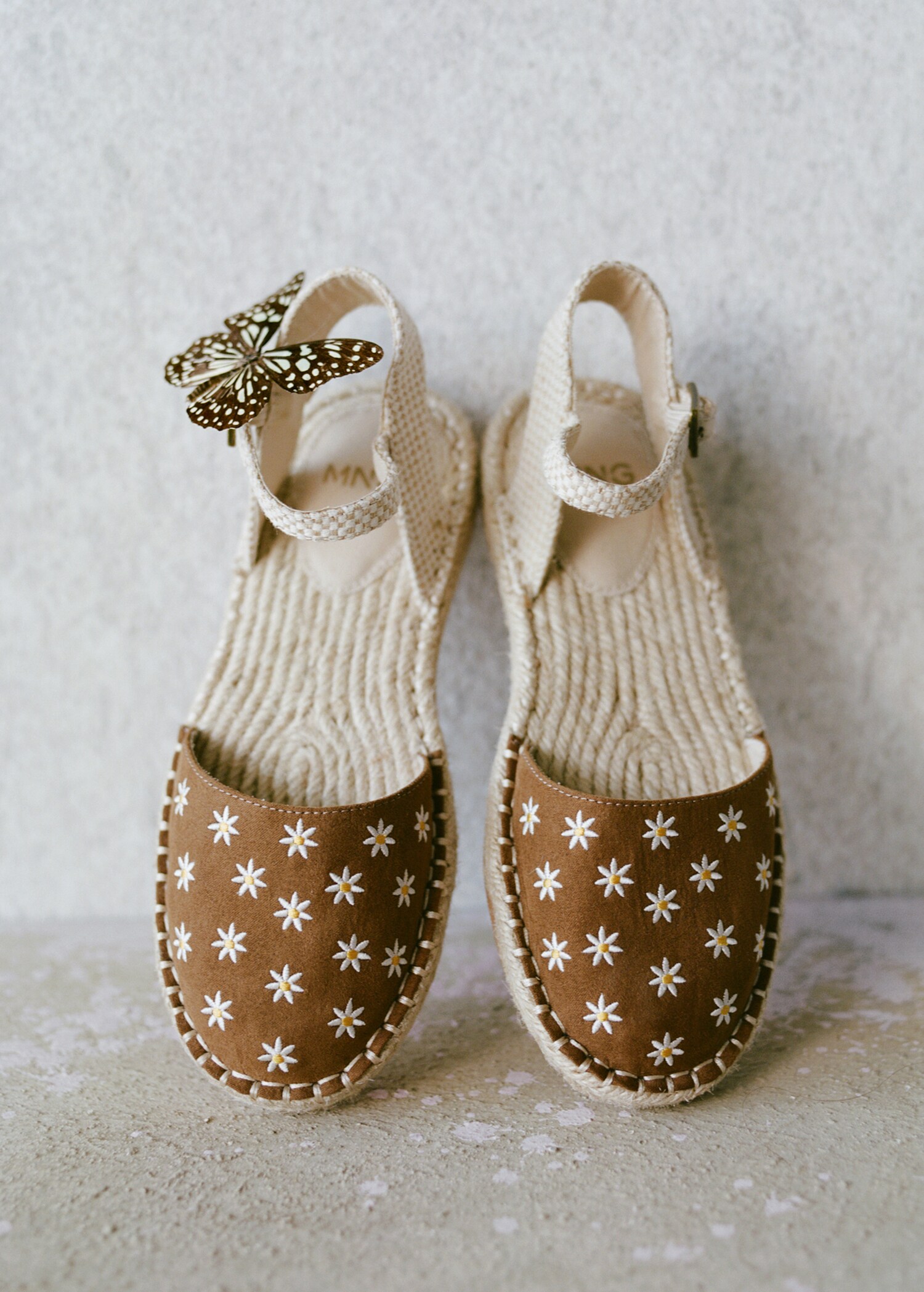 Floral espadrilles - Details of the article 9