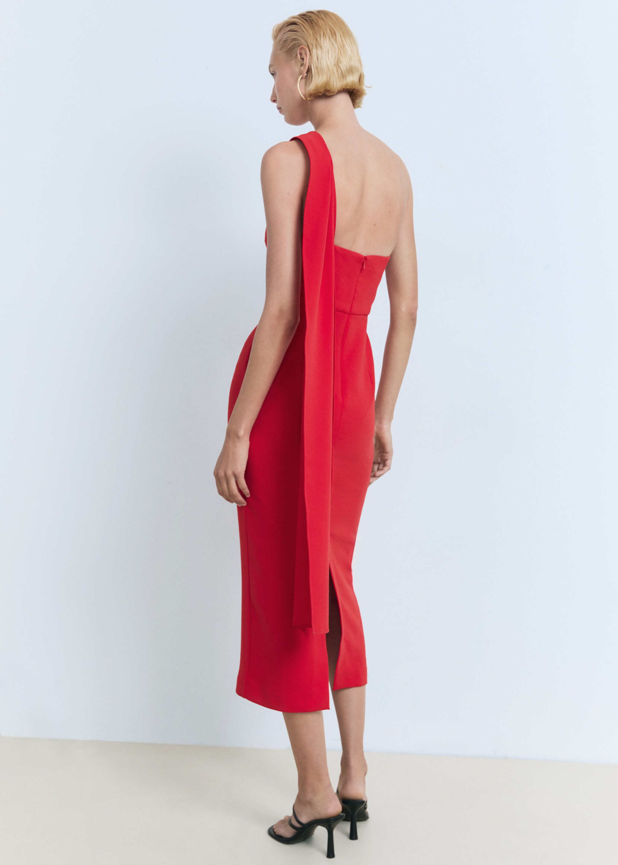 Vestit asimètric coll llaçada - Revers de l'article, Vermell. Ref: 87086350-00.