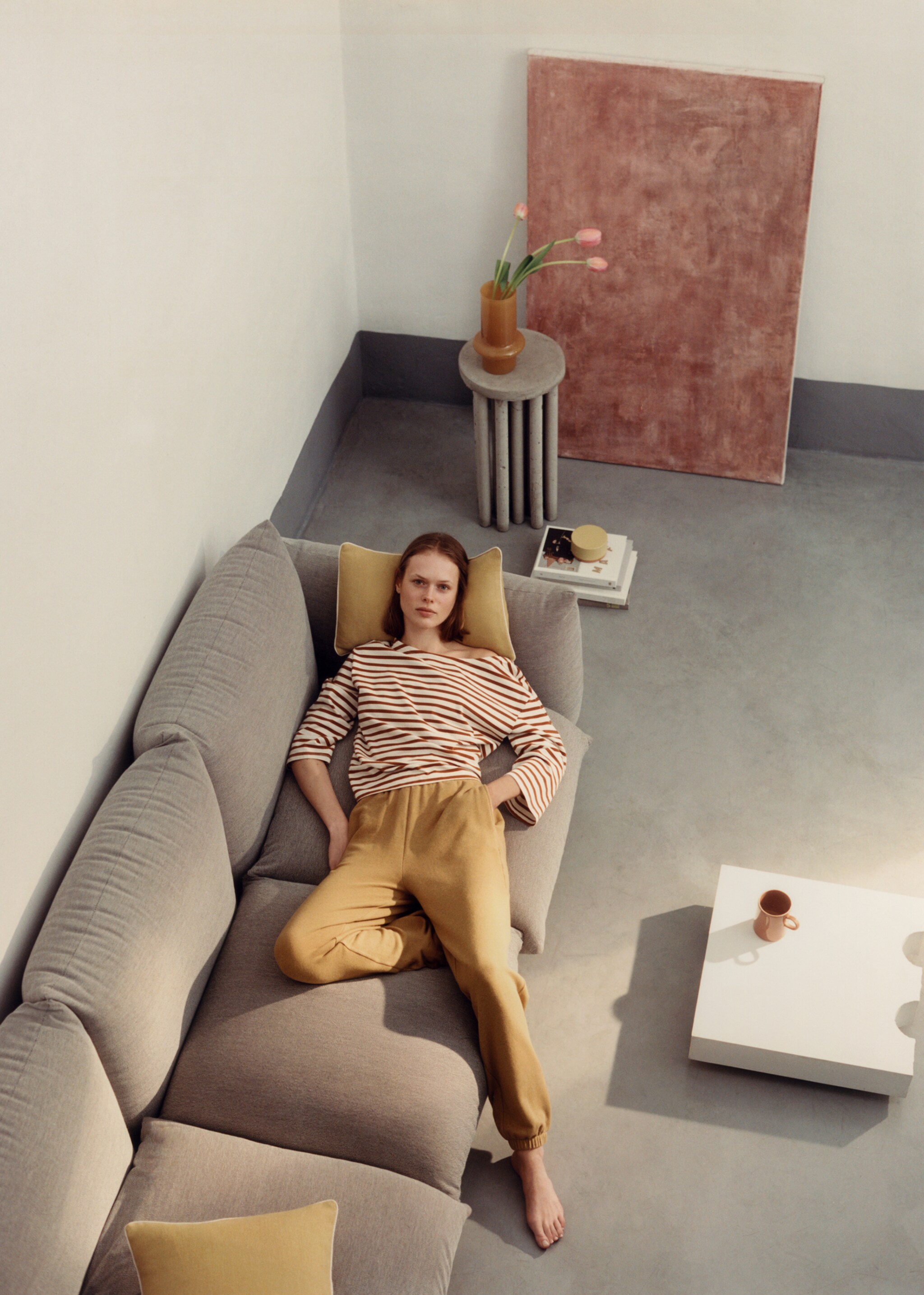 Heather fleece cotton trousers - Details of the article 6, Ochre. Ref: 87086709-00.