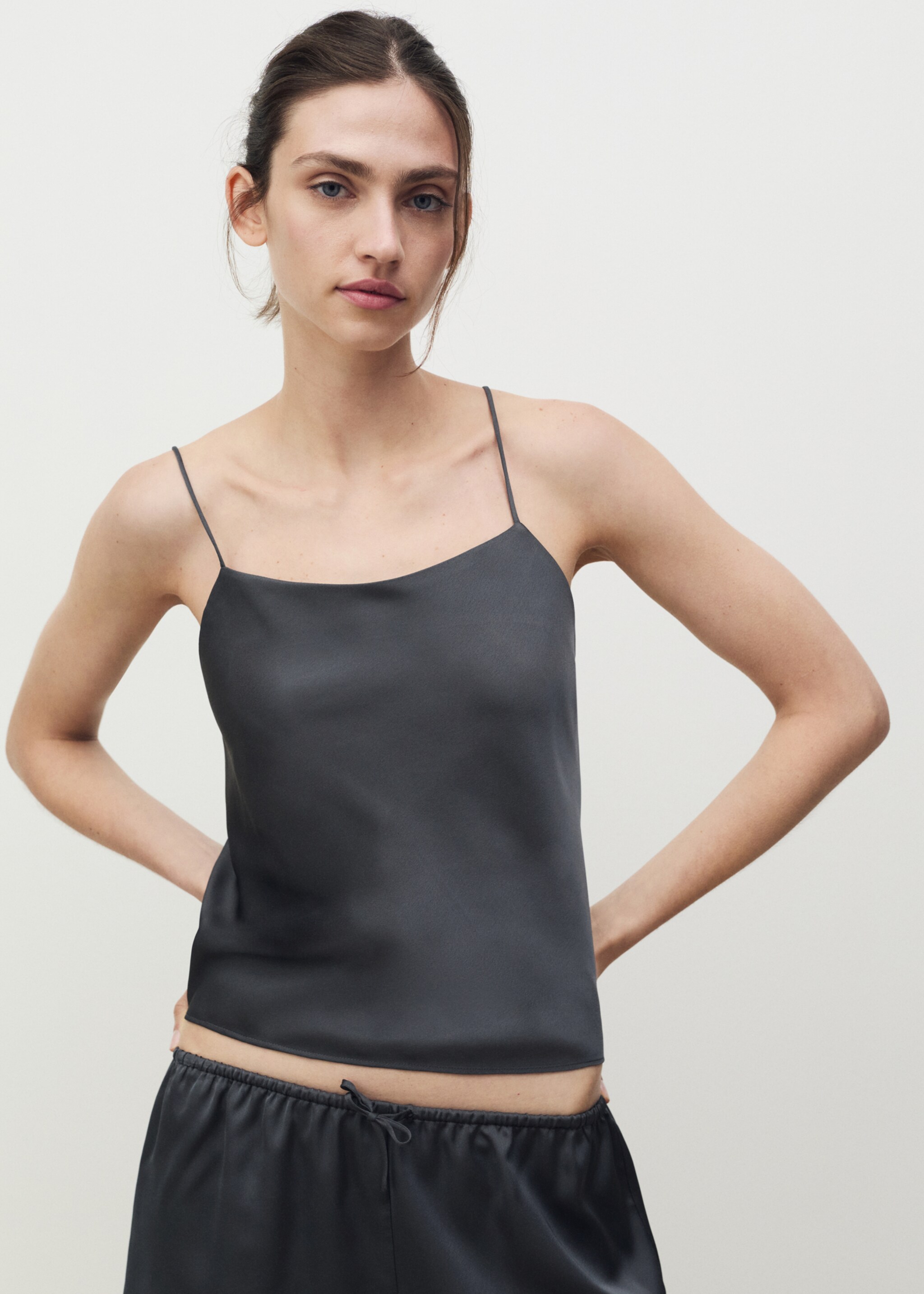 Satiniertes Trägertop - Mittlere Ansicht, Dunkelgrau. Ref: 87086713-00.