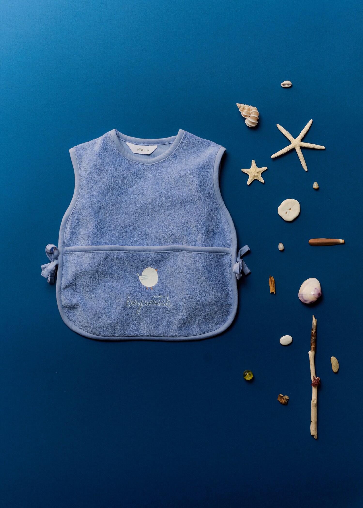 Terry cloth bib with embroidered details - Details of the article 5