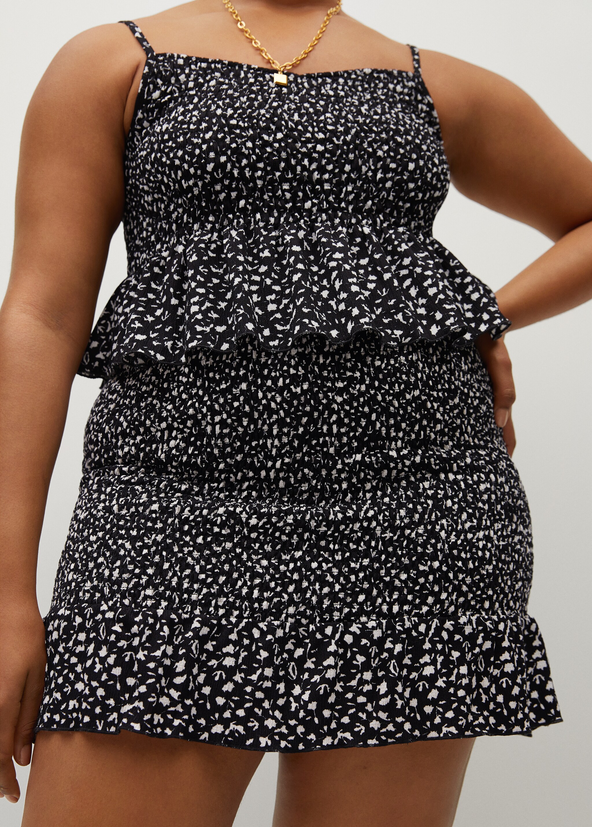 Short pleated skirt - Details of the article 2