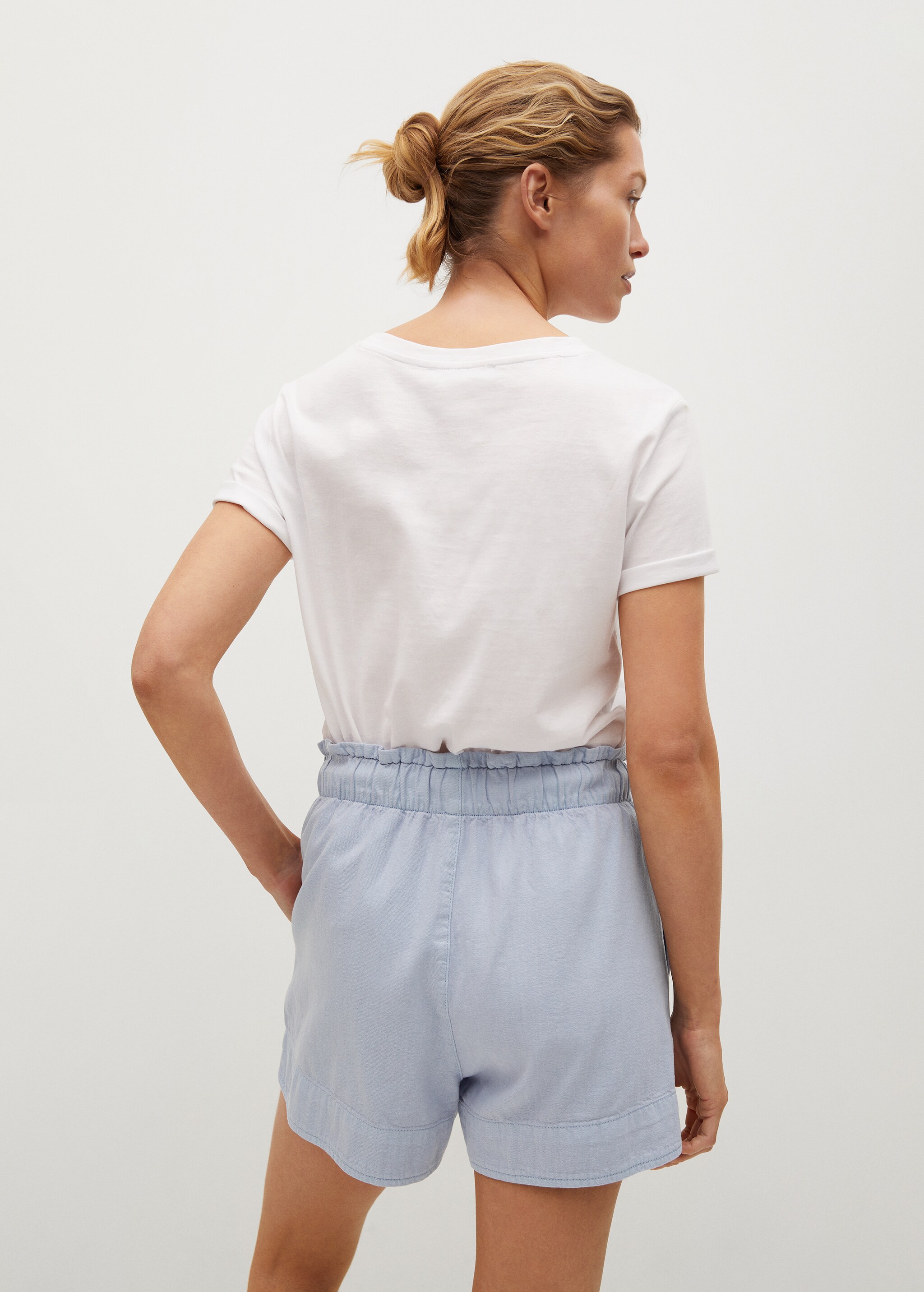 Cotton drawstring waist shorts - Reverse of the article