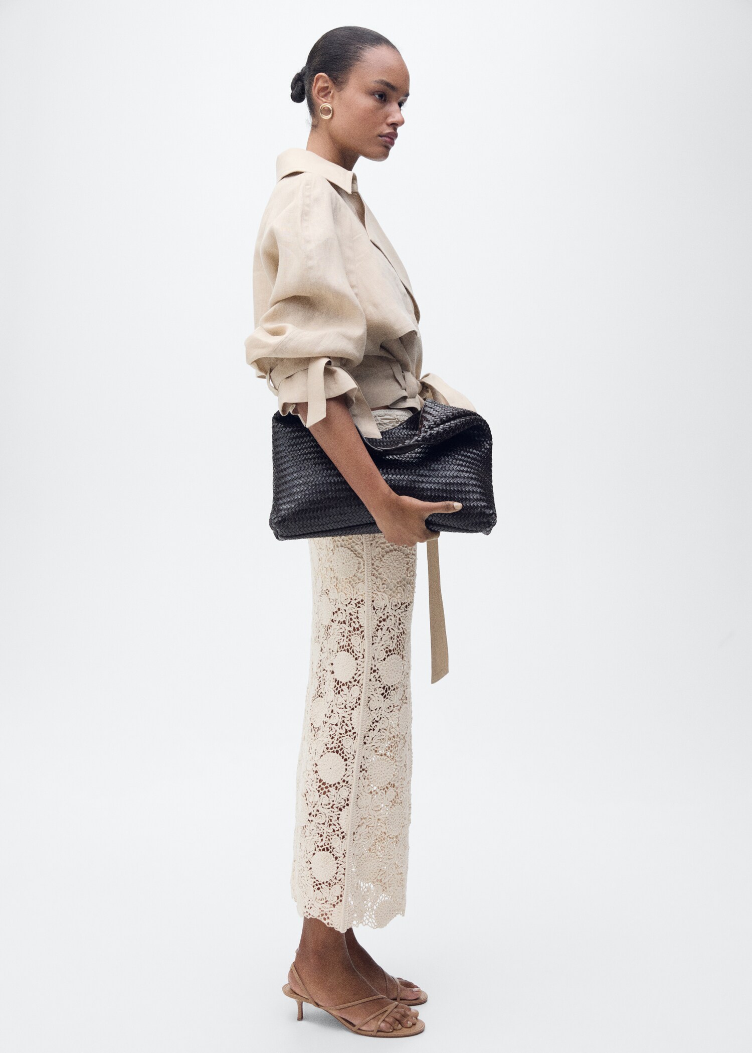 Long crochet floral skirt - Details of the article 2