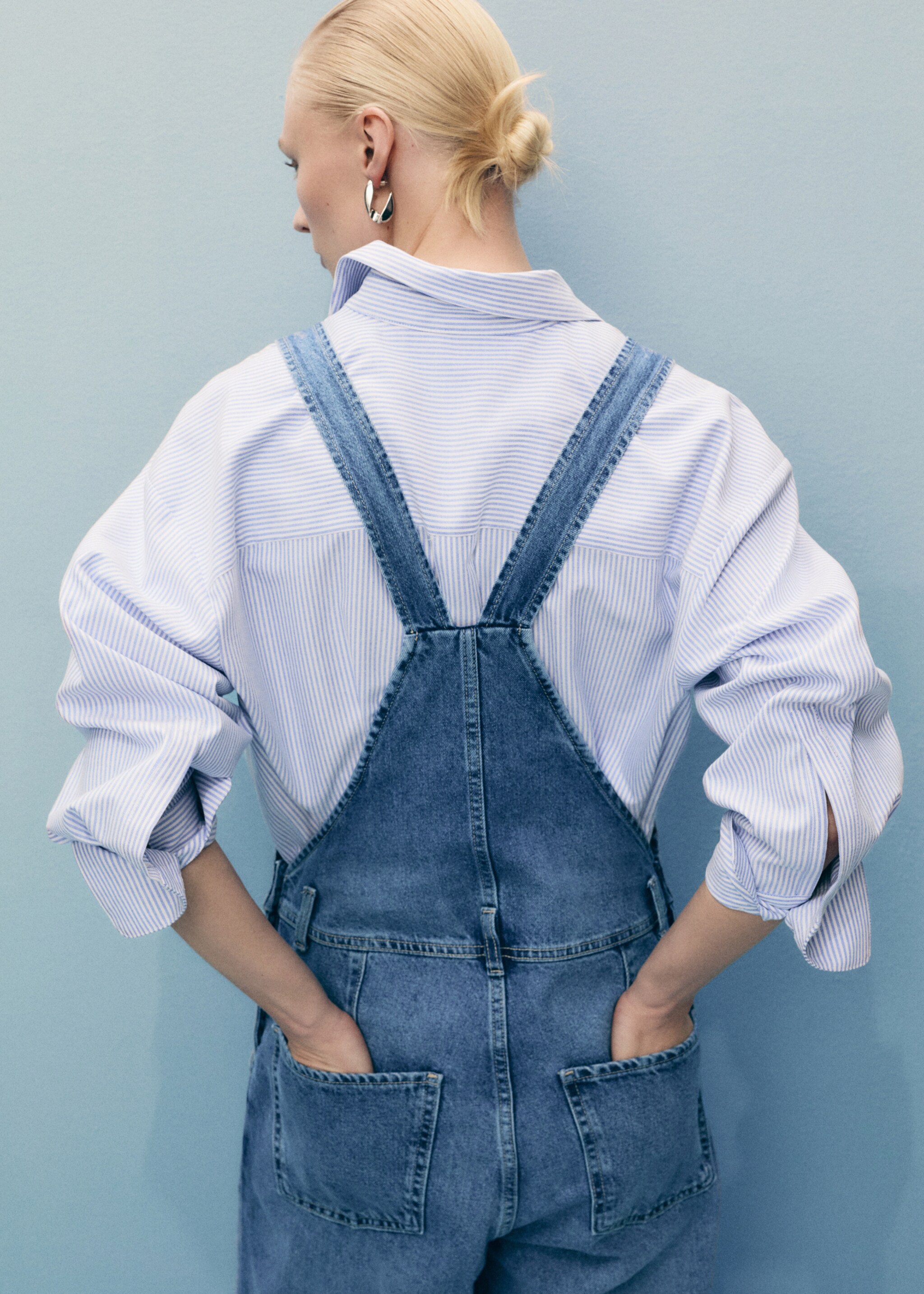 Straight denim dungarees - Details of the article 6, Medium Blue. Ref: 87087180-00.