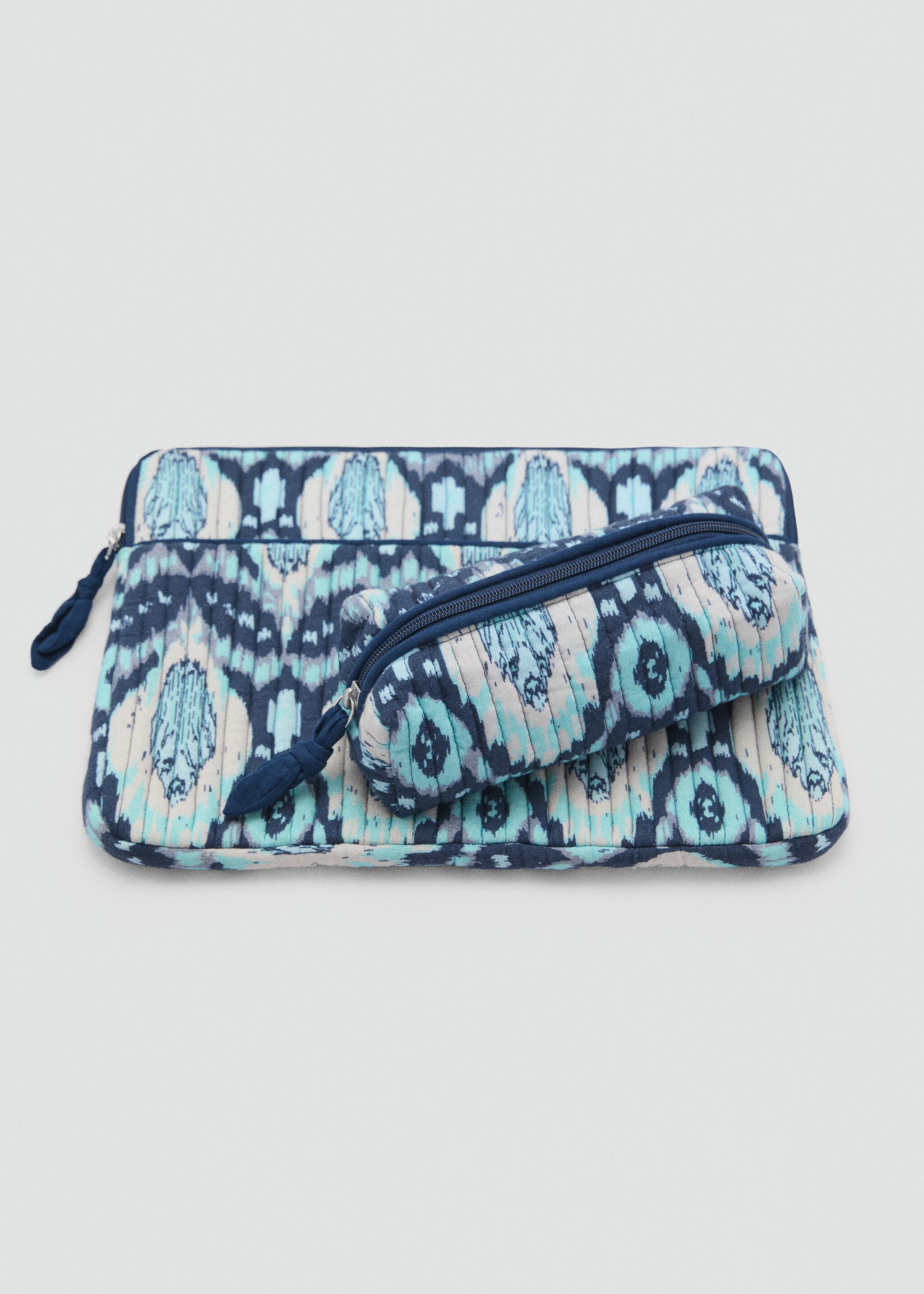Padded case - Details of the article 2, Turquoise. Ref: 87087184-00.