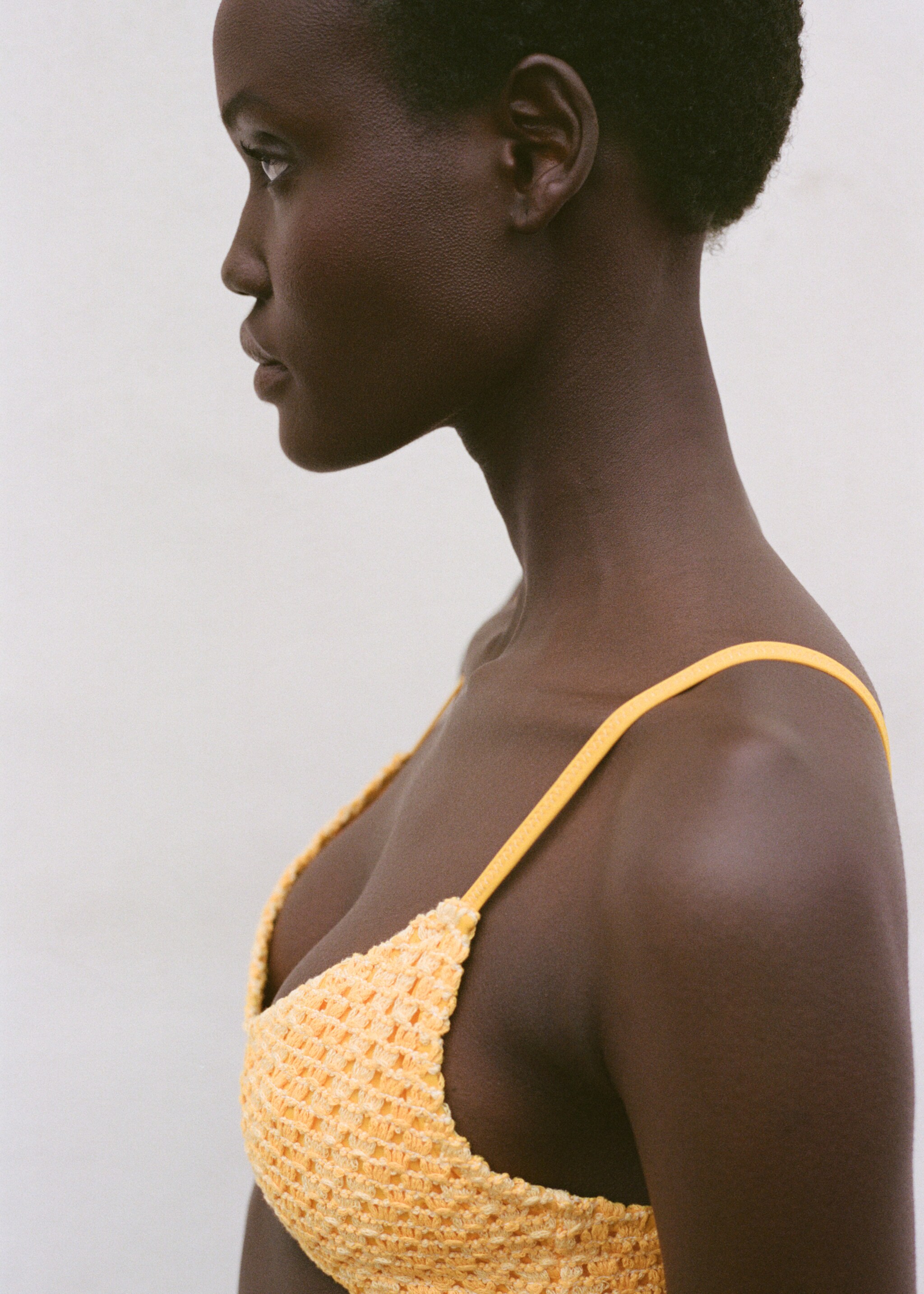 Crochet bikini top - Details of the article 1, Pastel Yellow. Ref: 87087674-00.